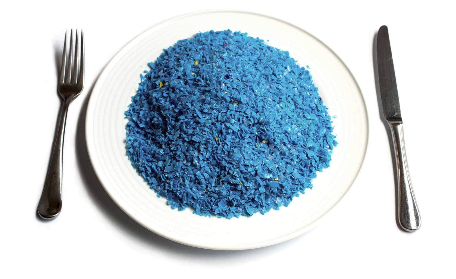 Reuters has created visual aids to show how much microplastic we consume on a regular basis. This is how much we eat every year. Article and photo from Reuters.