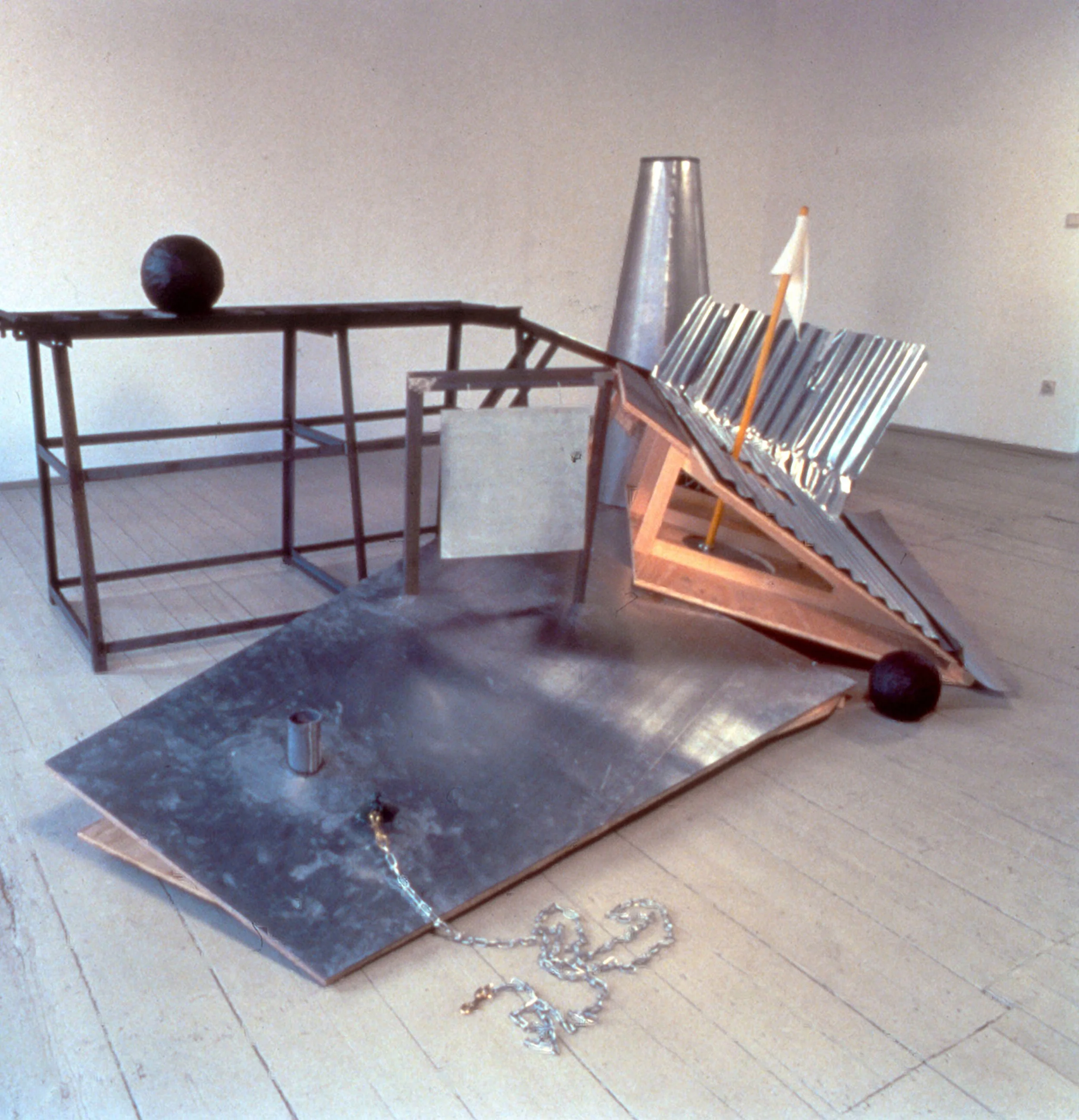   Refuge Device,  installation view (2): Galerie Bruge La Morte, Bruges, Belgium, 1991  