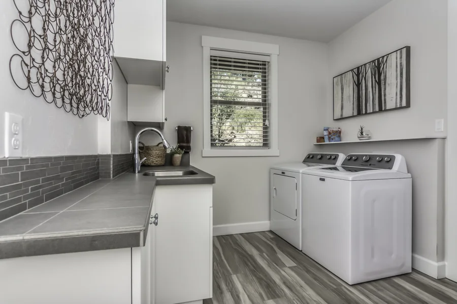 Morningwood Dr NW 2443 Web (22 of 62).jpg