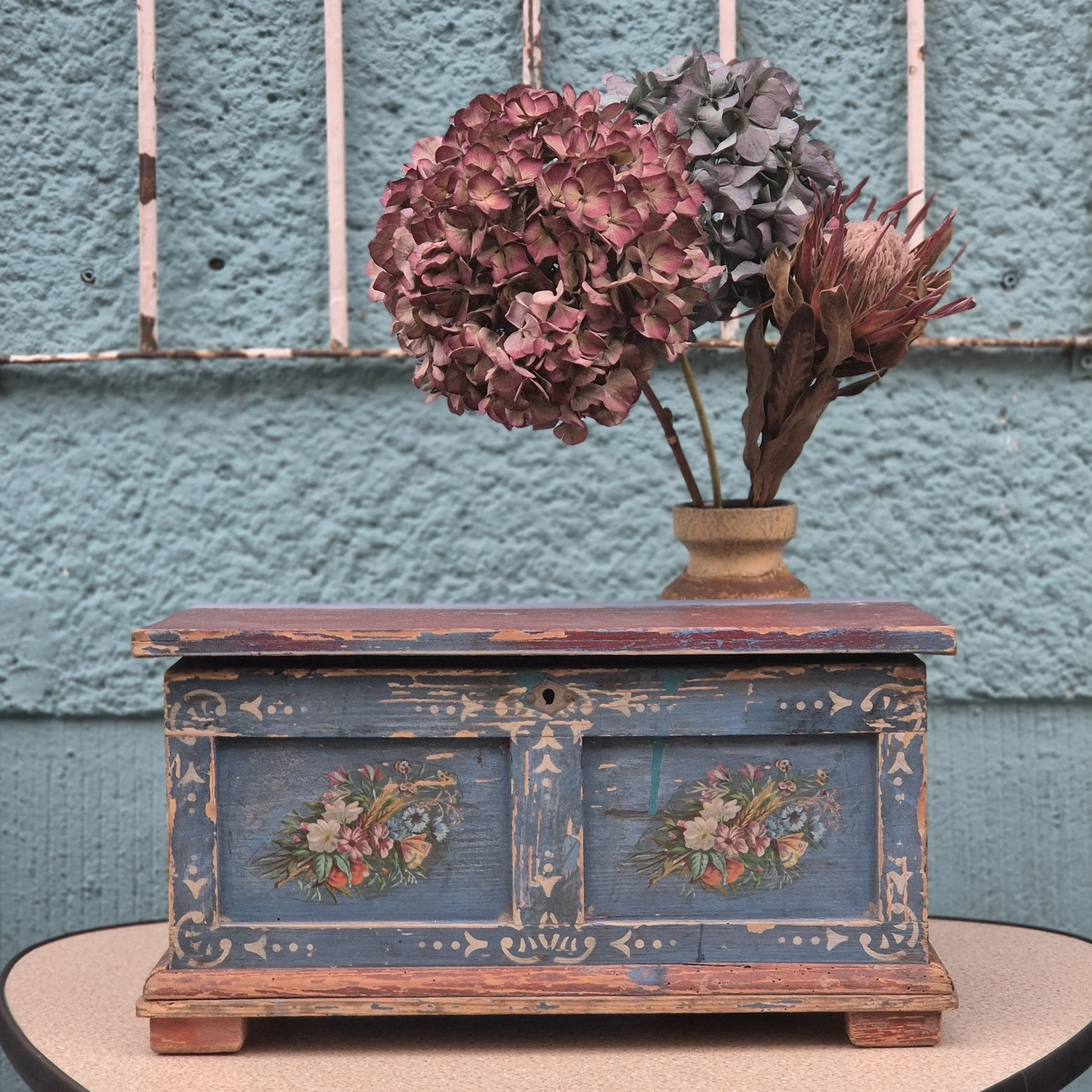 Holztruhe handgemalt um 1850