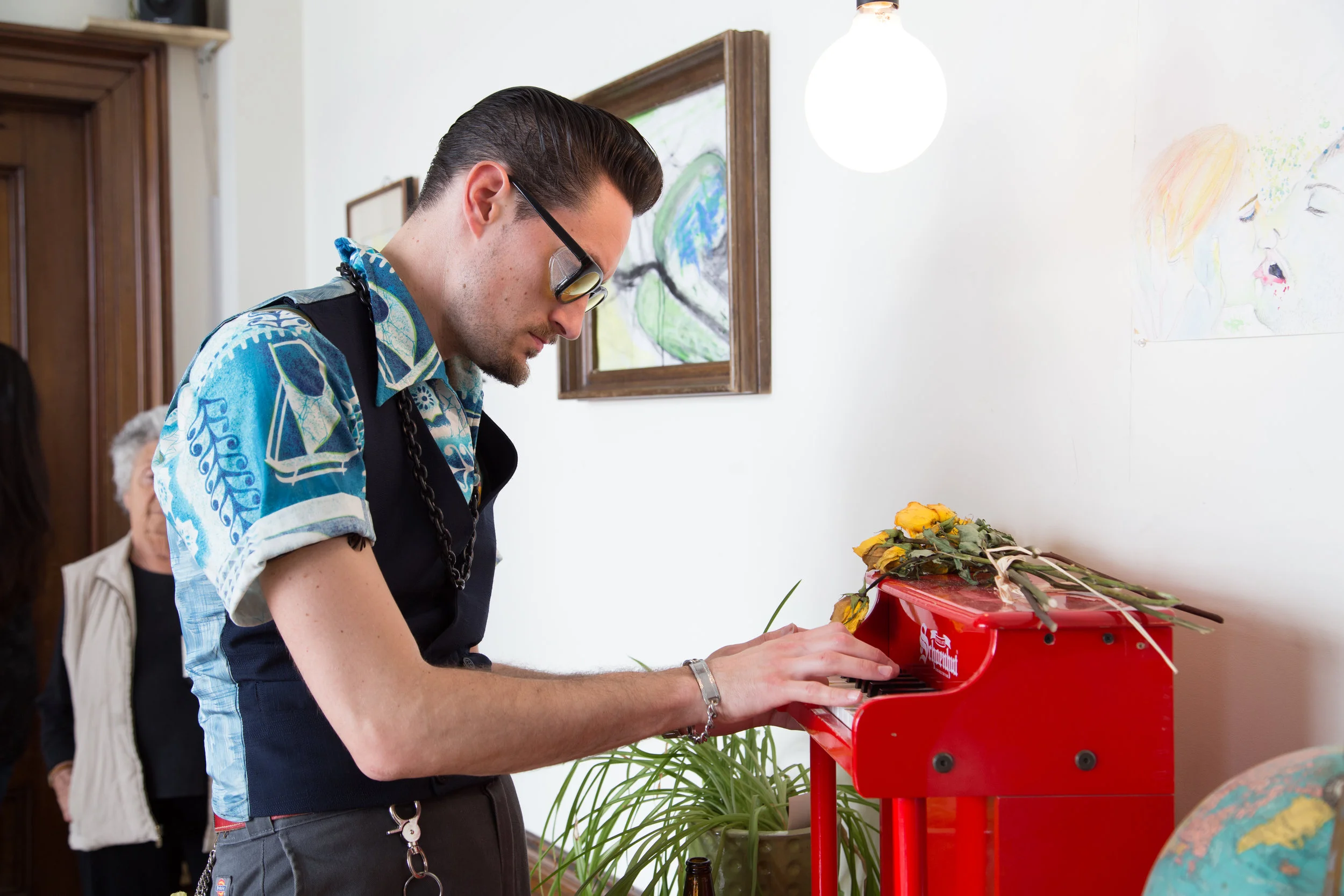 feo playing piano.jpg