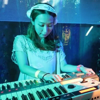 MAYUKo (JP)