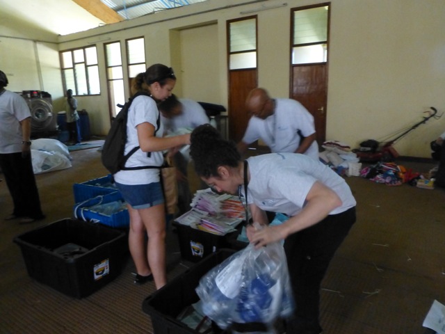OR team unpacking