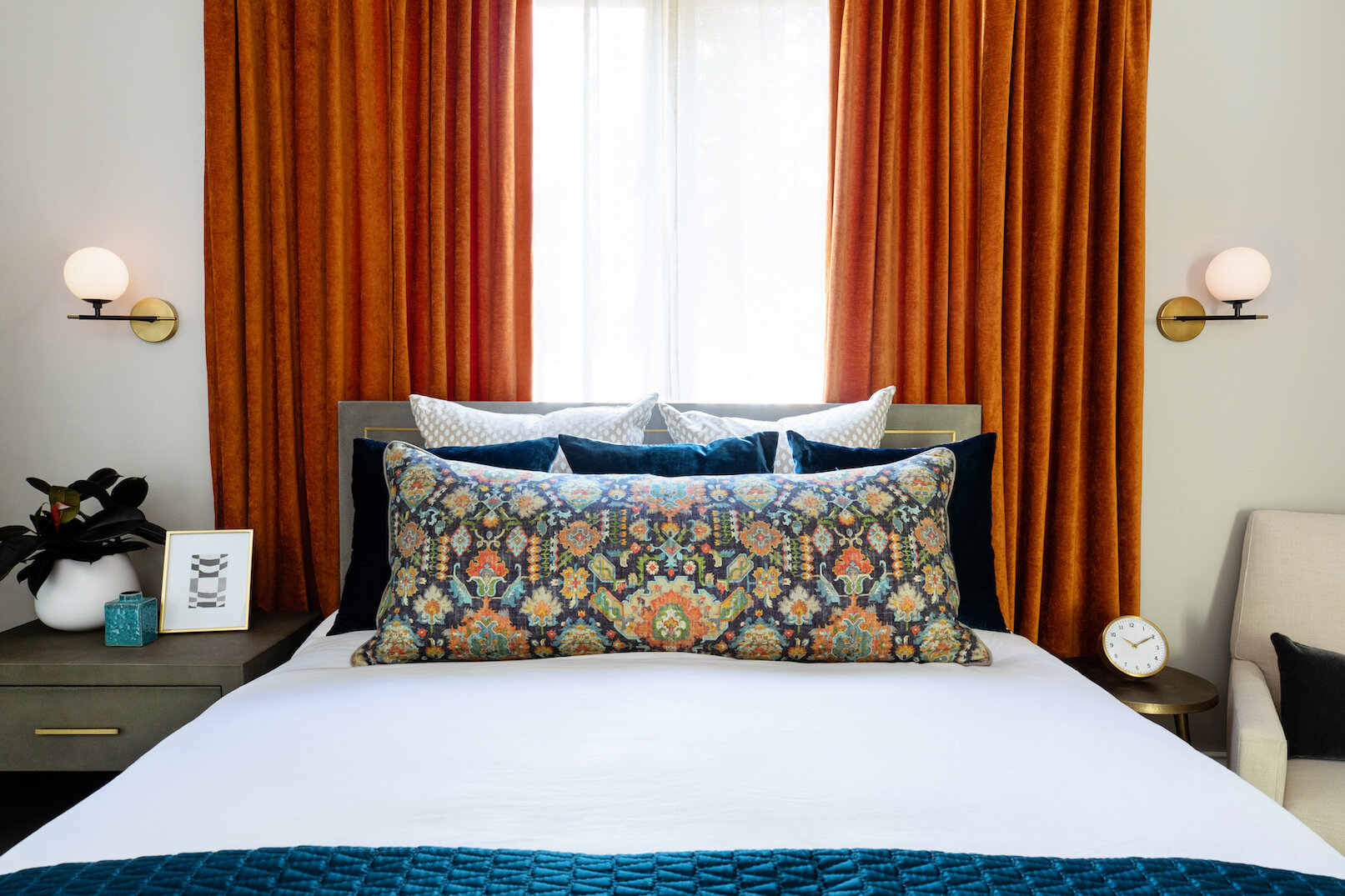 Eclectic guest bedroom design by San Diego based interior design firm Bell + Voy Design Co.