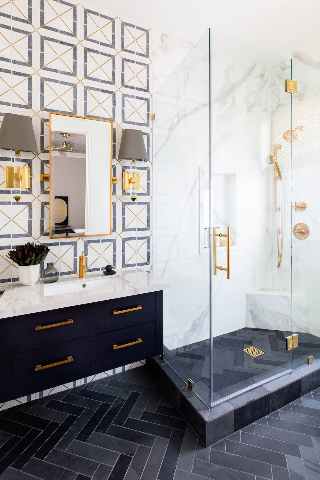 Modern graphic bathroom design by San Diego based interior design firm Bell + Voy Design Co.