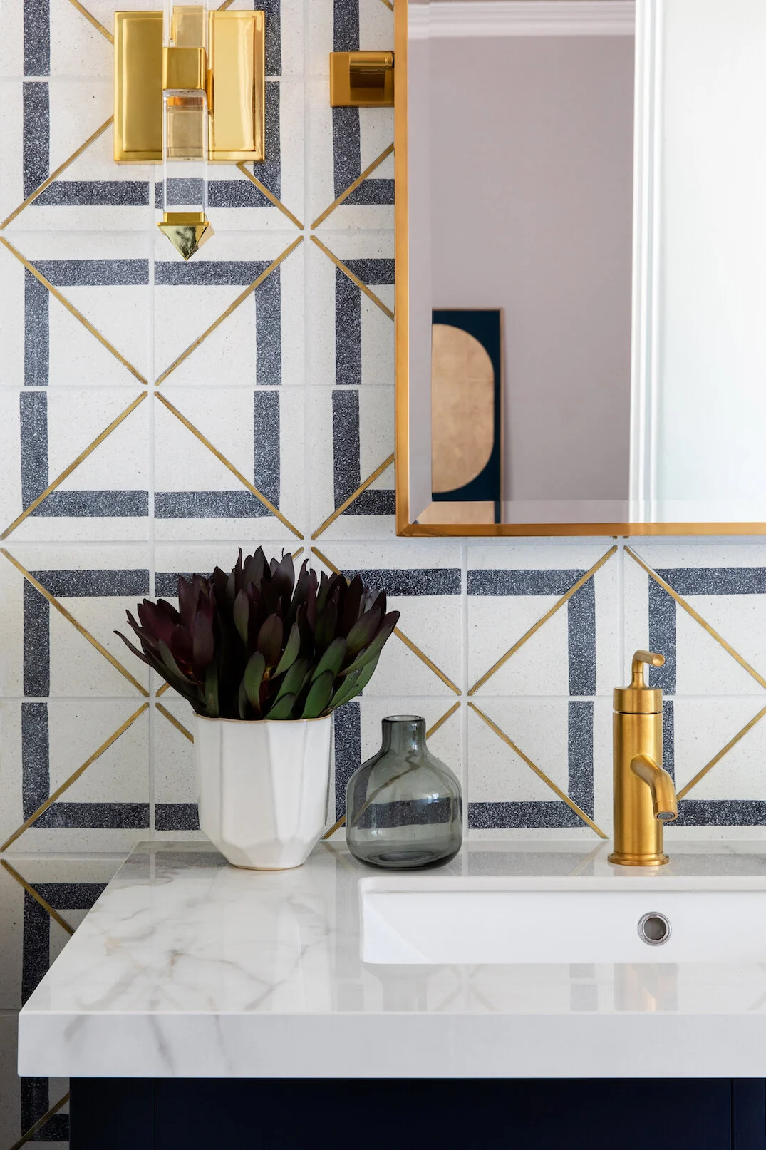 Modern graphic bathroom design by San Diego based interior design firm Bell + Voy Design Co.