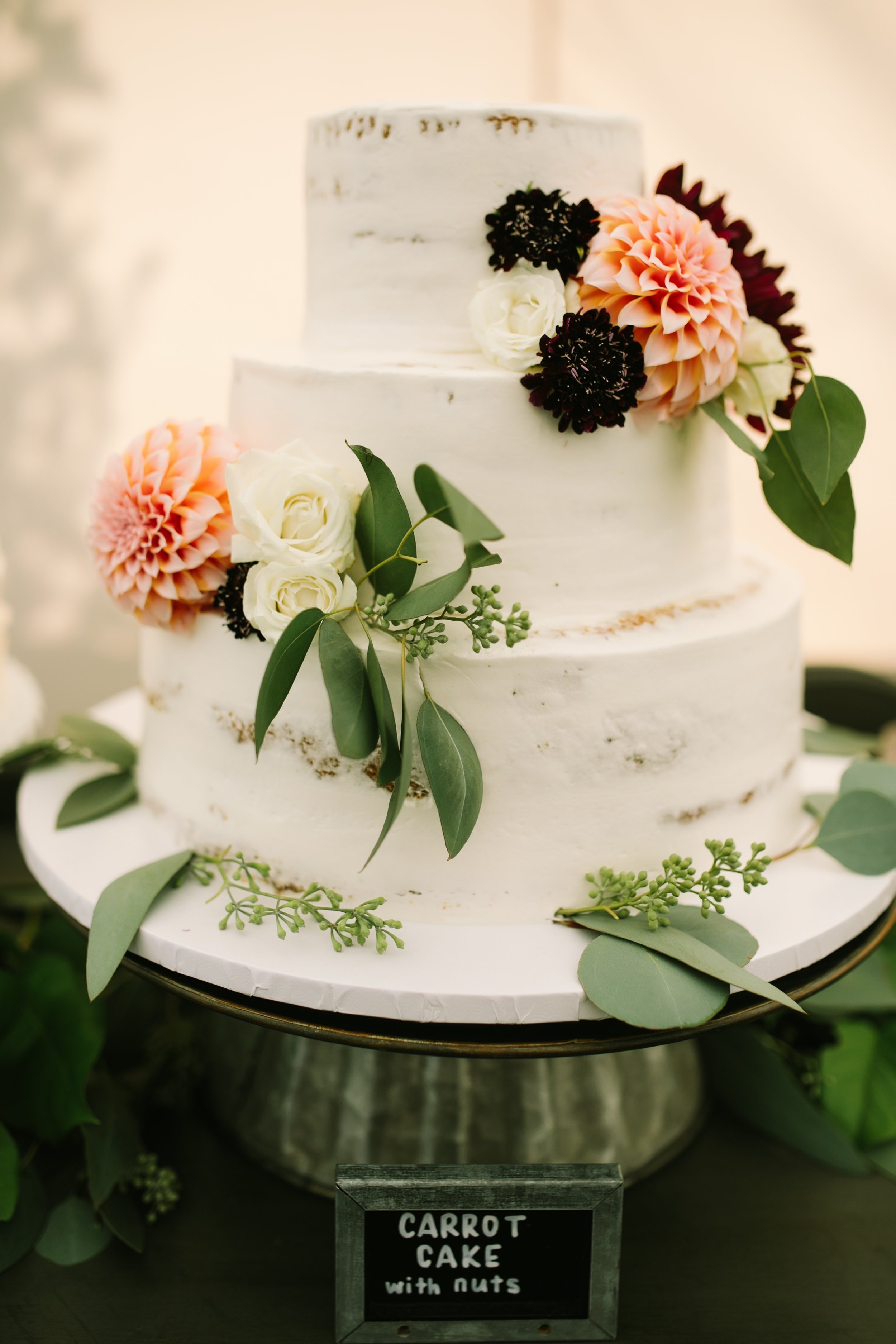 wedding cake dahlia decor