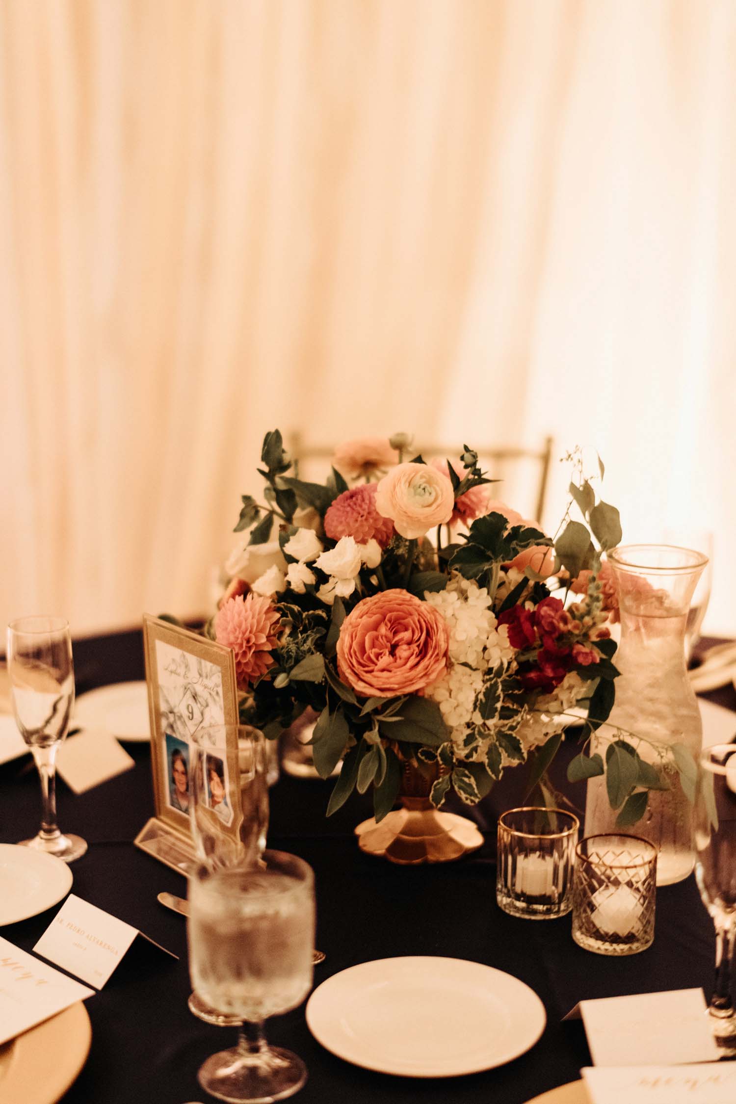 ann arbor city club wedding flowers