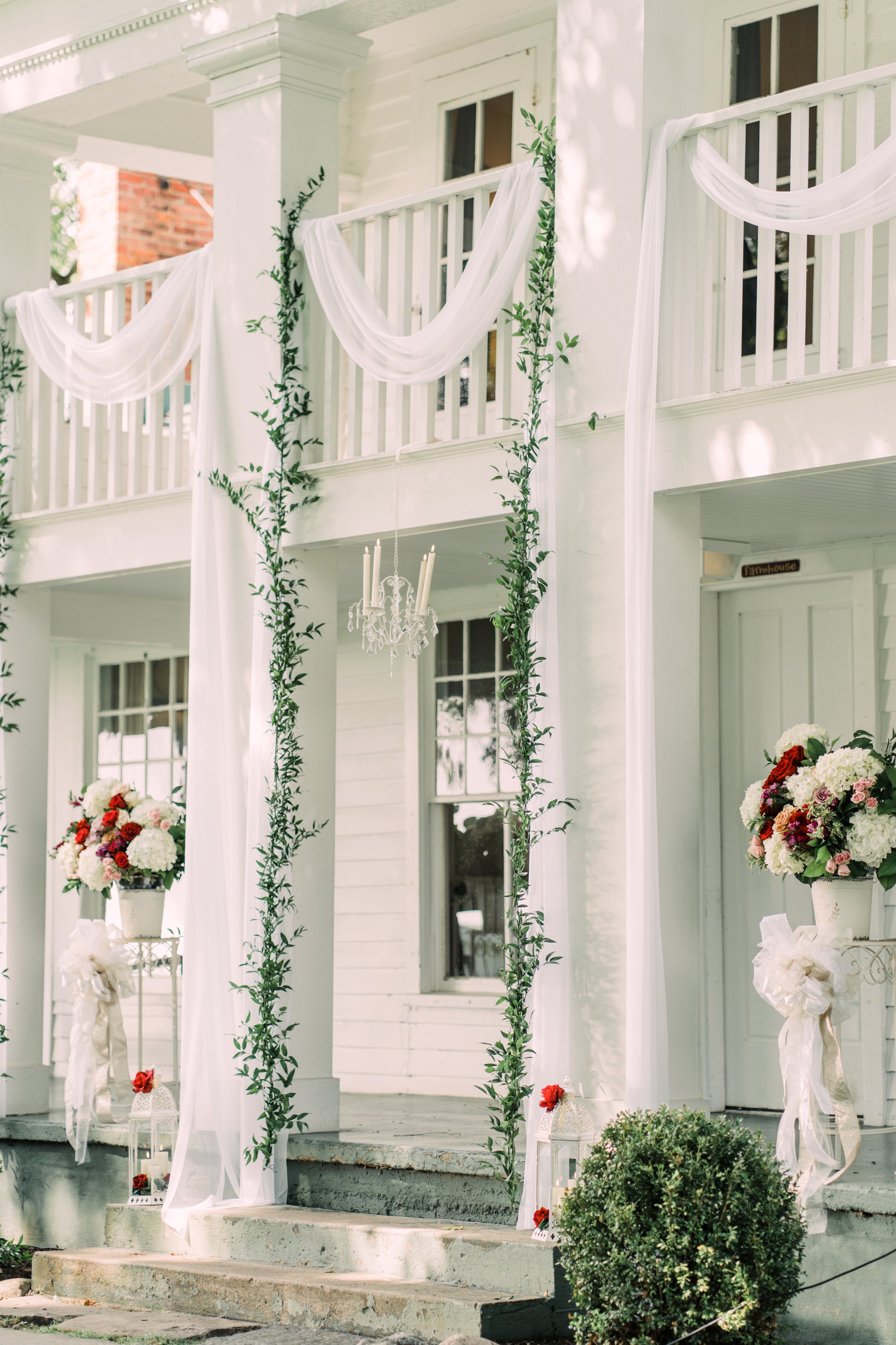 Zingermans cornman farms ceremony decor