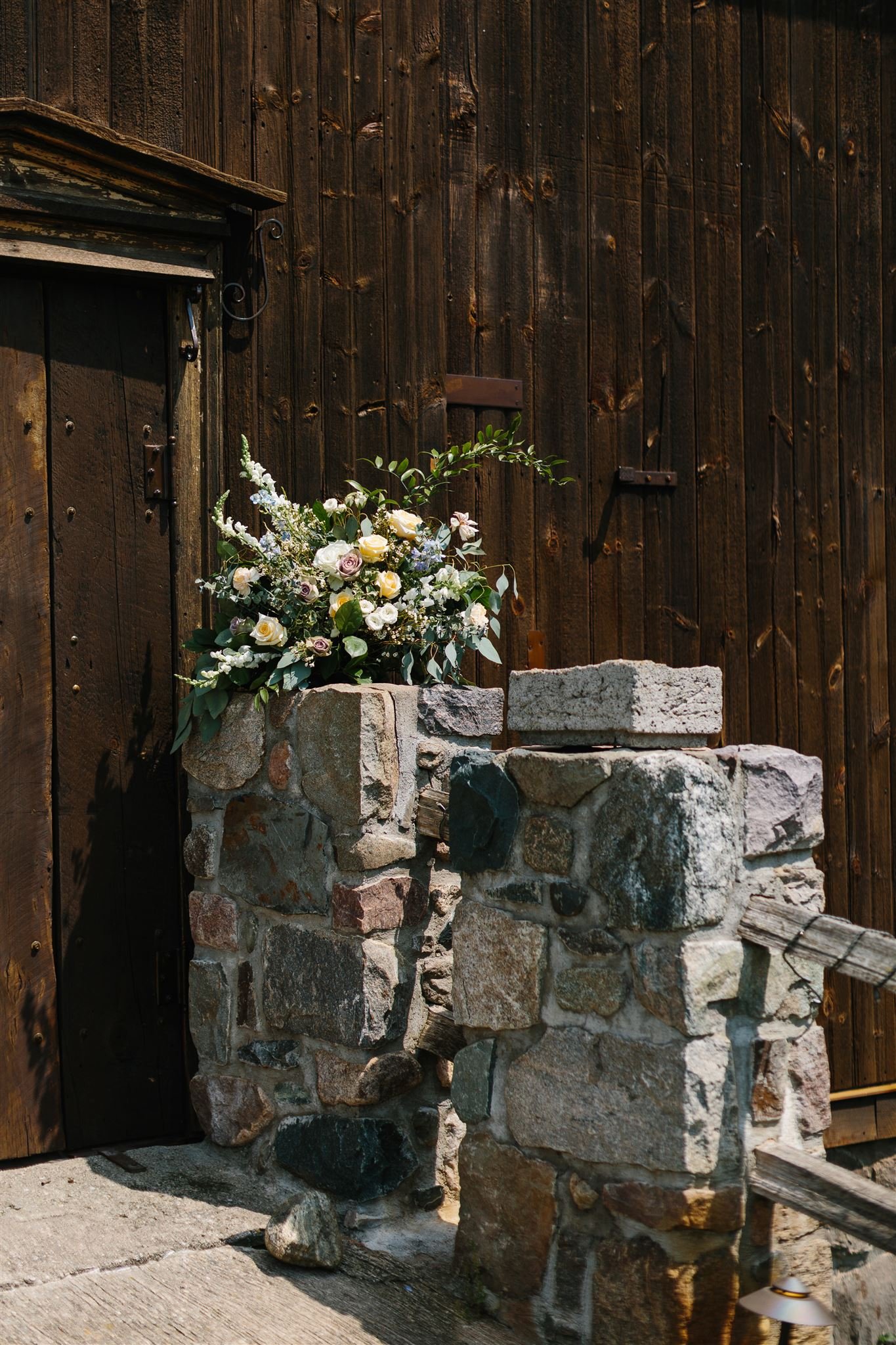 Ann Arbor barn wedding flowers