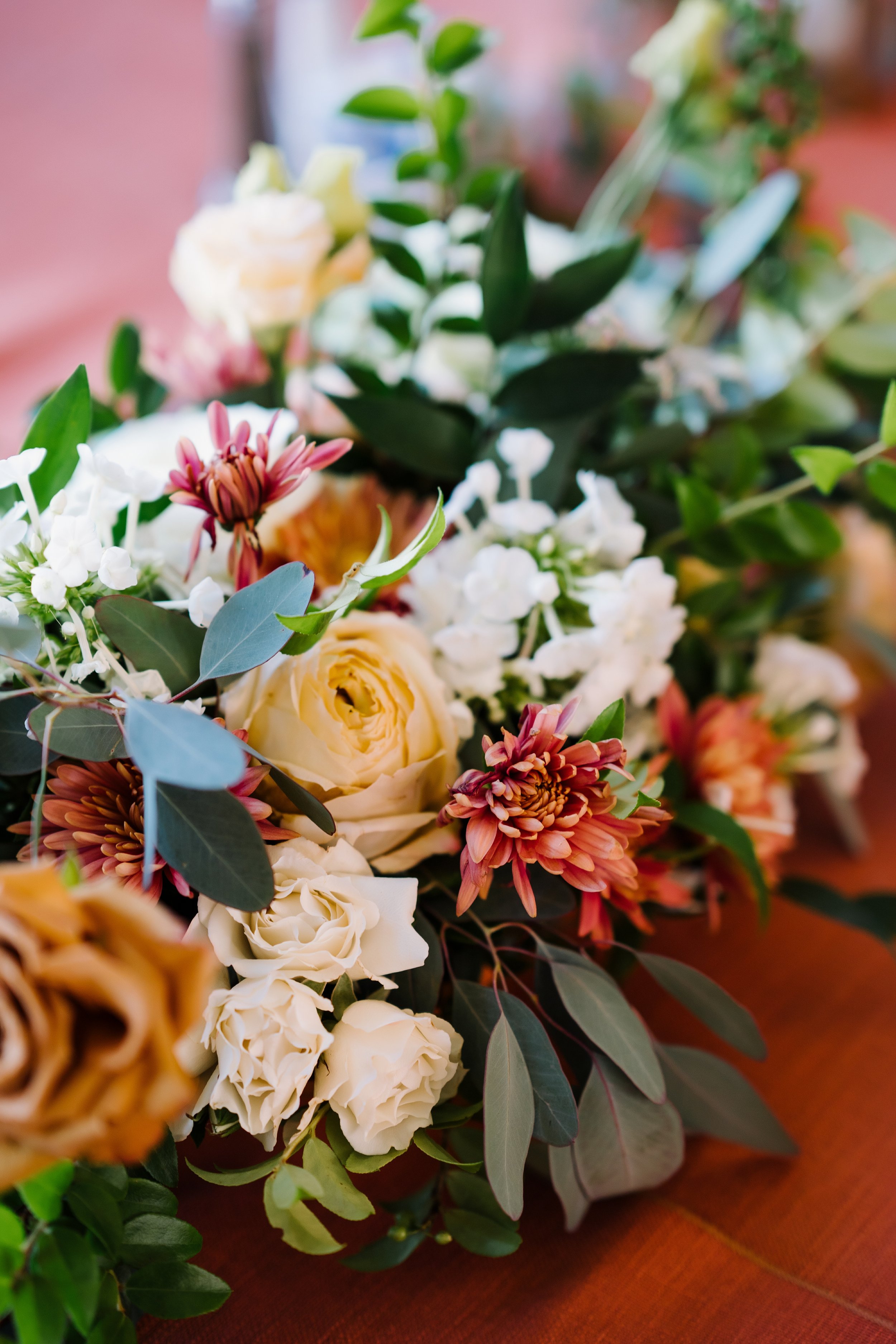 ypsilanti eagle creek marriott wedding reception flowers