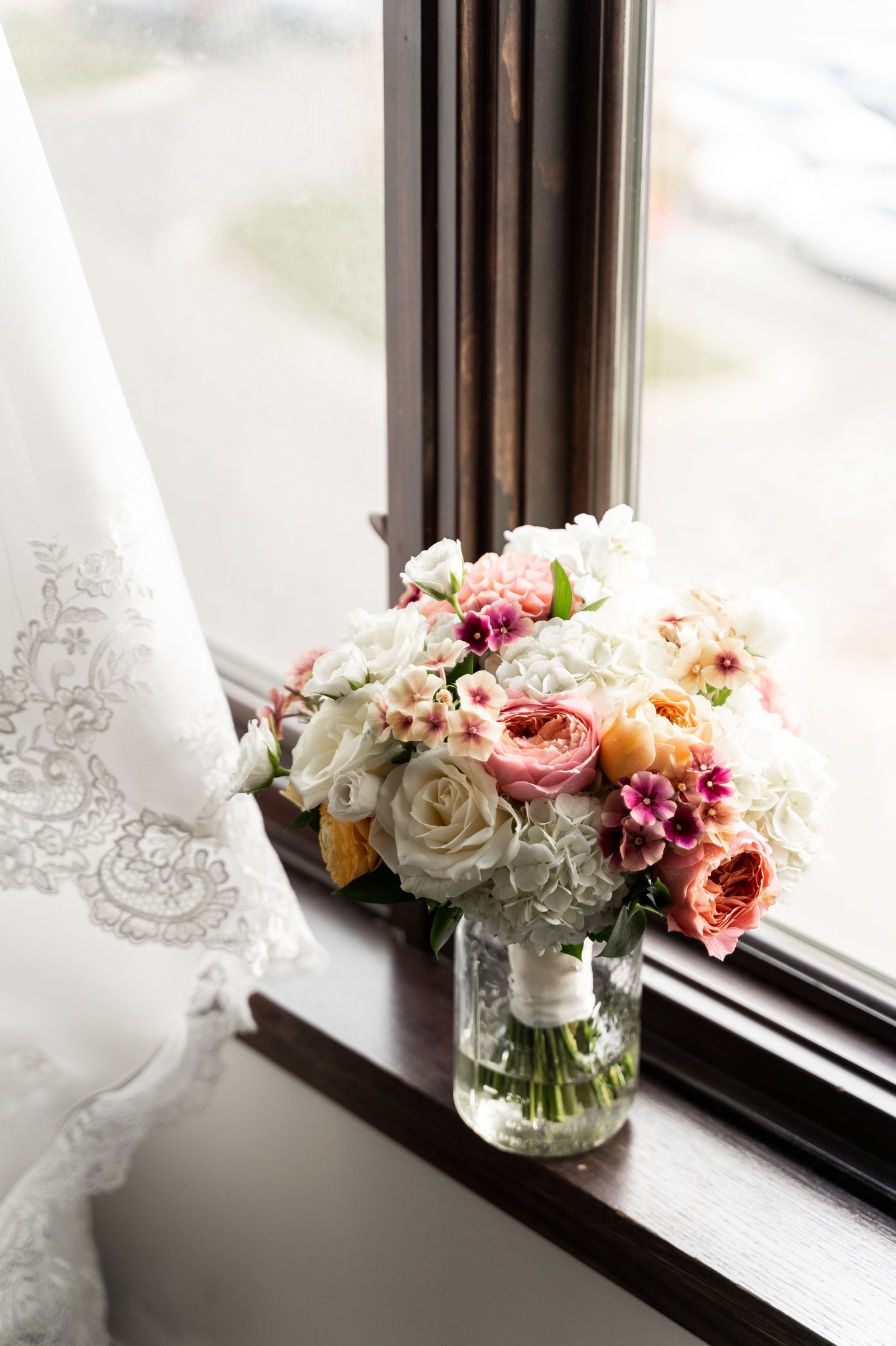 September bridal bouquet