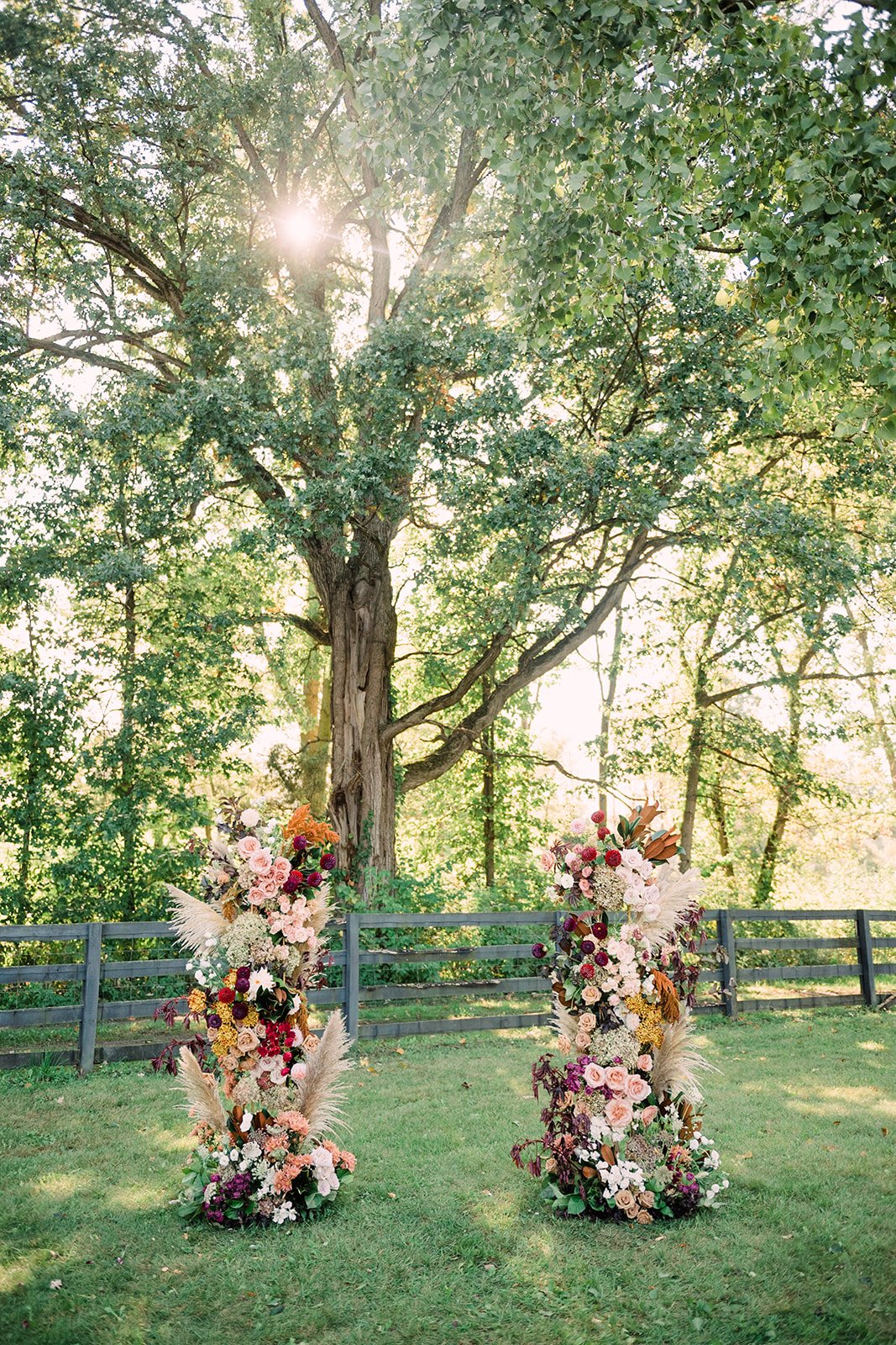 Robin hills farm outdoor wedding flowers