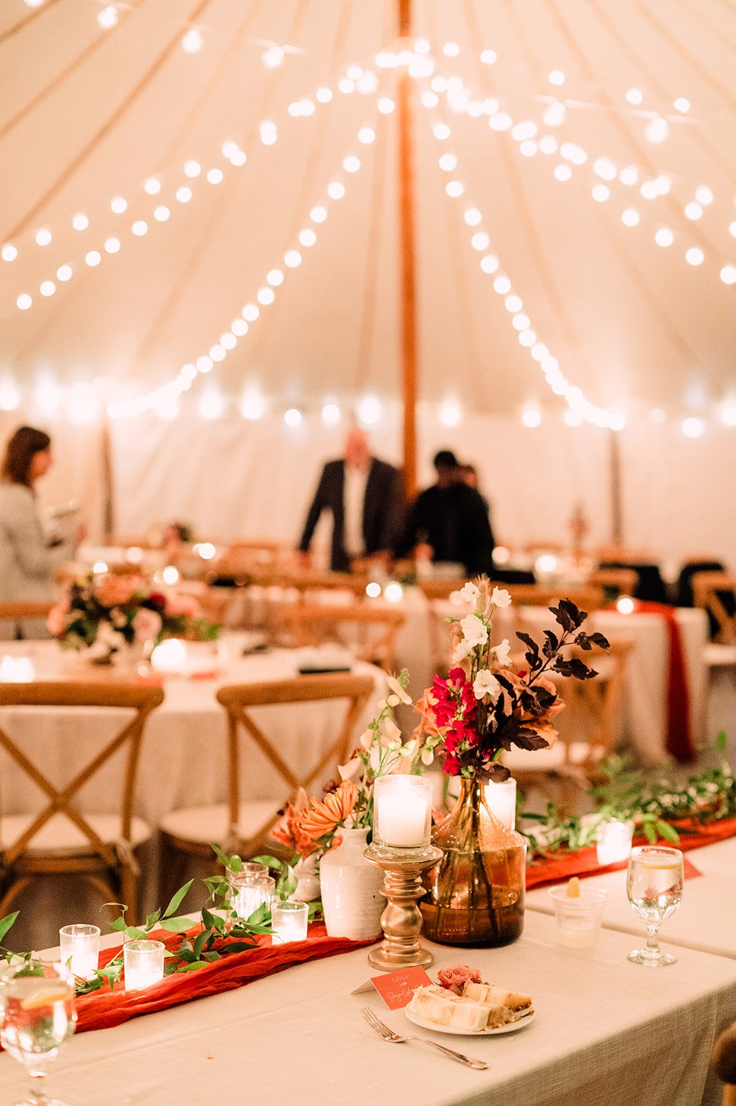 robin hills farm wedding centerpiece