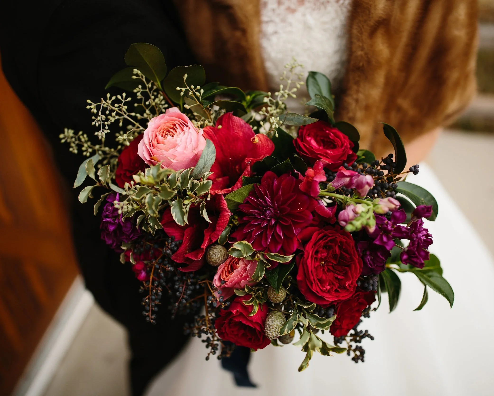 Details-Phoebe%2BMark-AnnArborWinterWeddingPhotographer-38.jpg