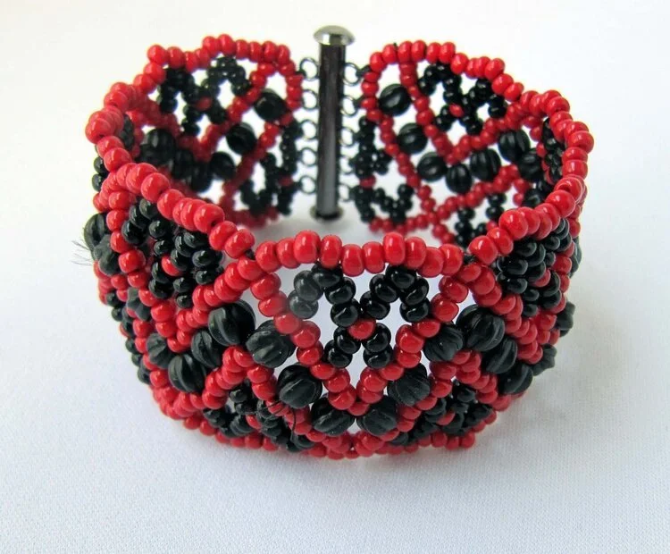 The Spirit of Beads:  Sharing our Stories - BEADING WORKSHOP - Ukrainian Netted Cuff