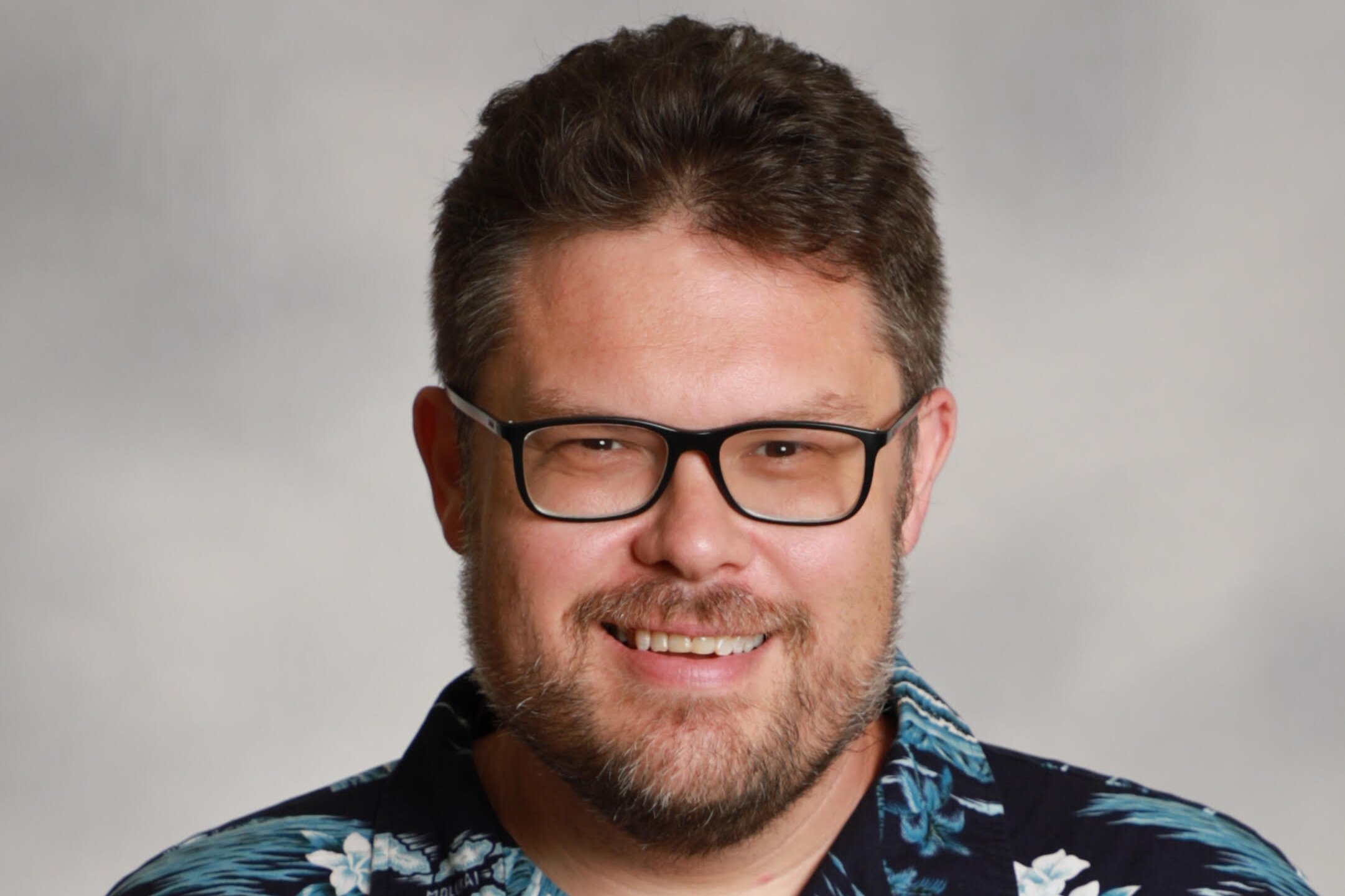 Aloha Headshot.jpg