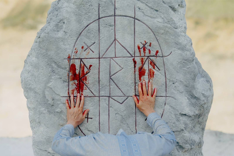 Midsommar-Film-Review-Cult.jpg