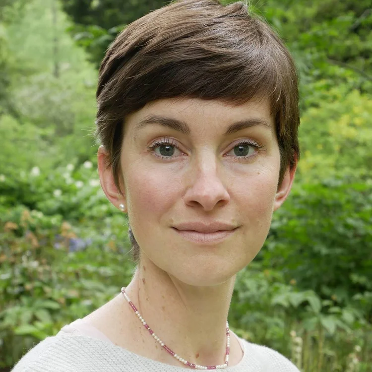 Totum Woman Dr Robin Fawcett