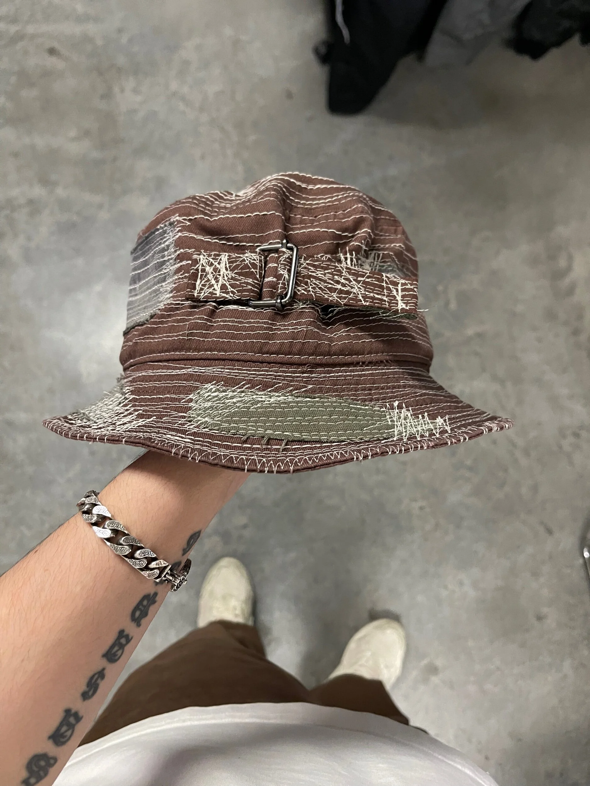 AC7B8C30-0CD9-4F73-B866-4E15D34E3293