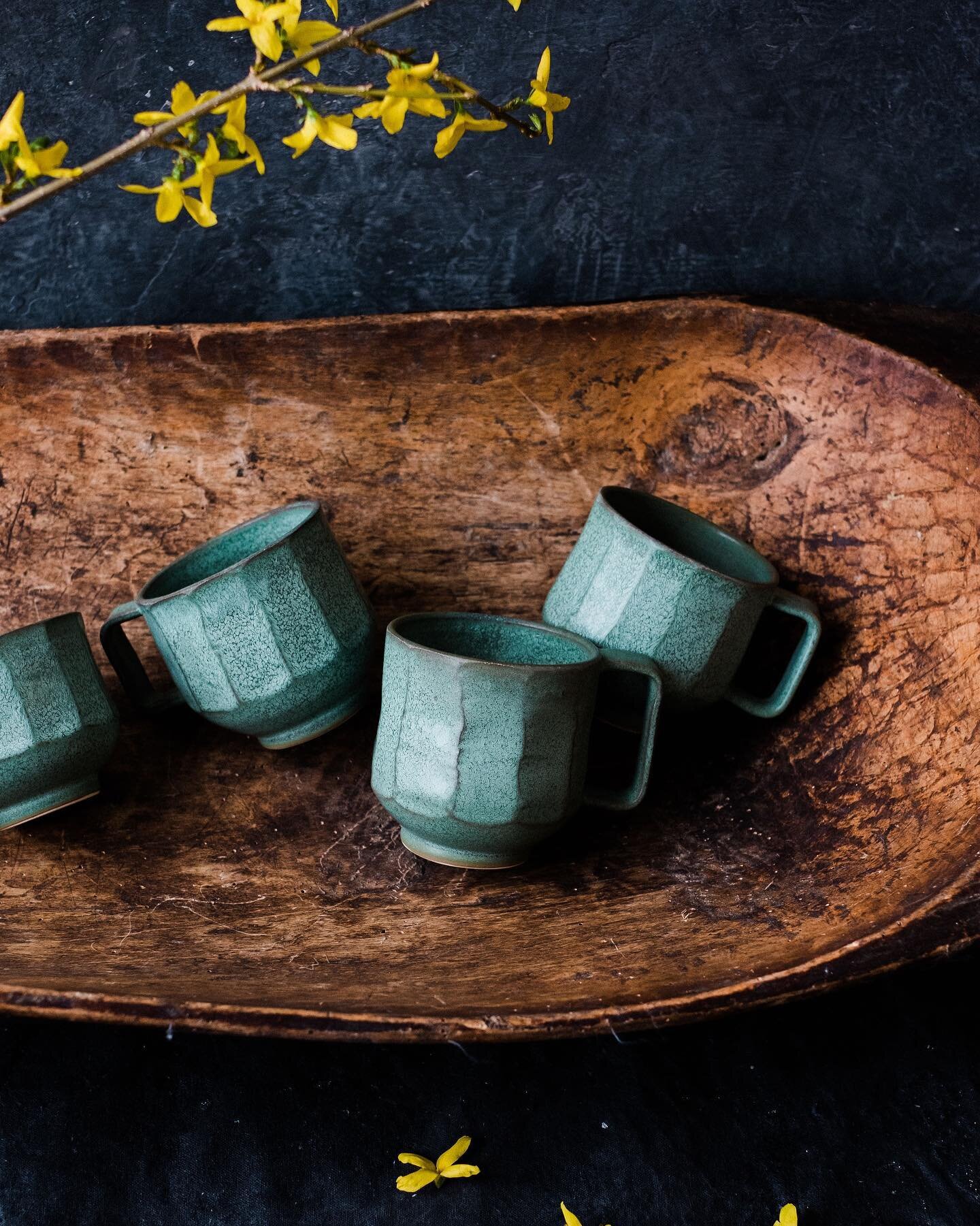 EMERALD MUGS
You&rsquo;ve been waiting and now they are here! Both sizes back in stock. Just a friendly reminder, they go fast in x2&rsquo;s and x4&rsquo;s this time of year. 
.
.
#handmademugs #shopsmallbusiness #facetedmugs #artistsoninstagram #ker