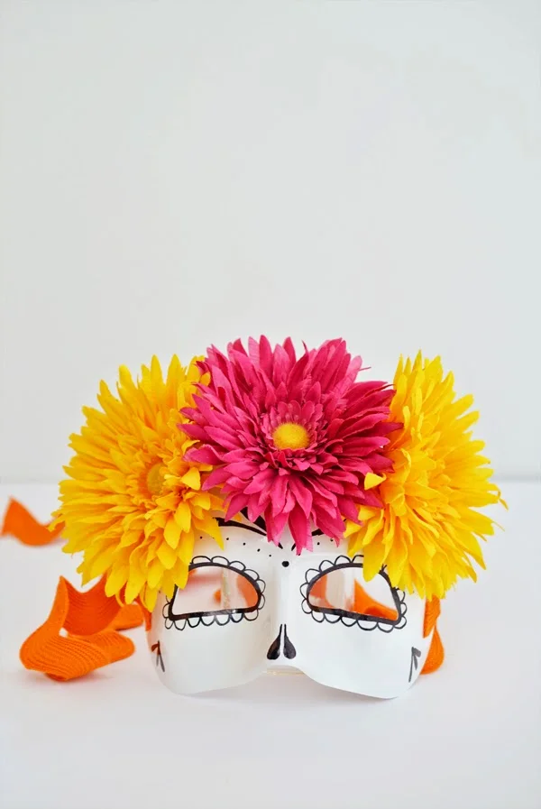 Dia de los Muertes {& a Mask}