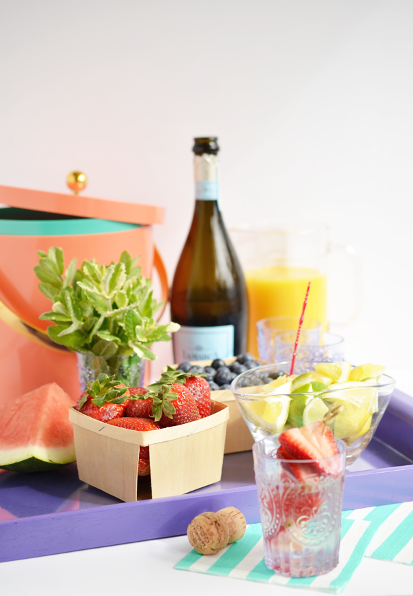 Charm Hour  ::  A Bubbly Bar