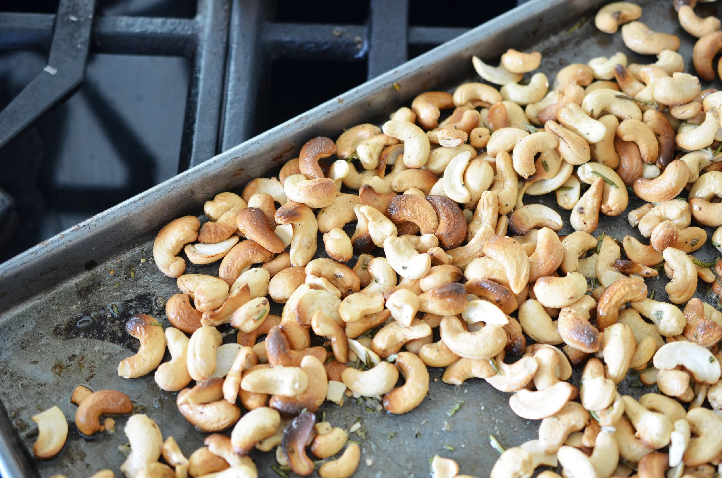 Ali Hedin Rosemary Roasted Cashews