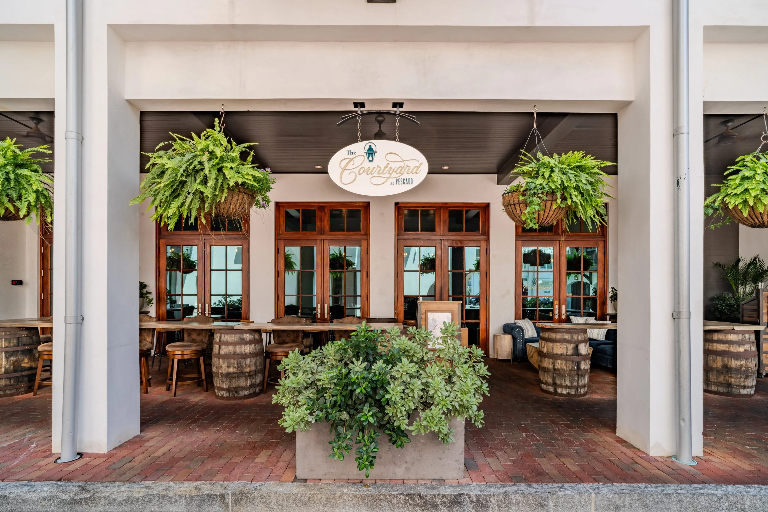 pescado-courtyard-8.jpg