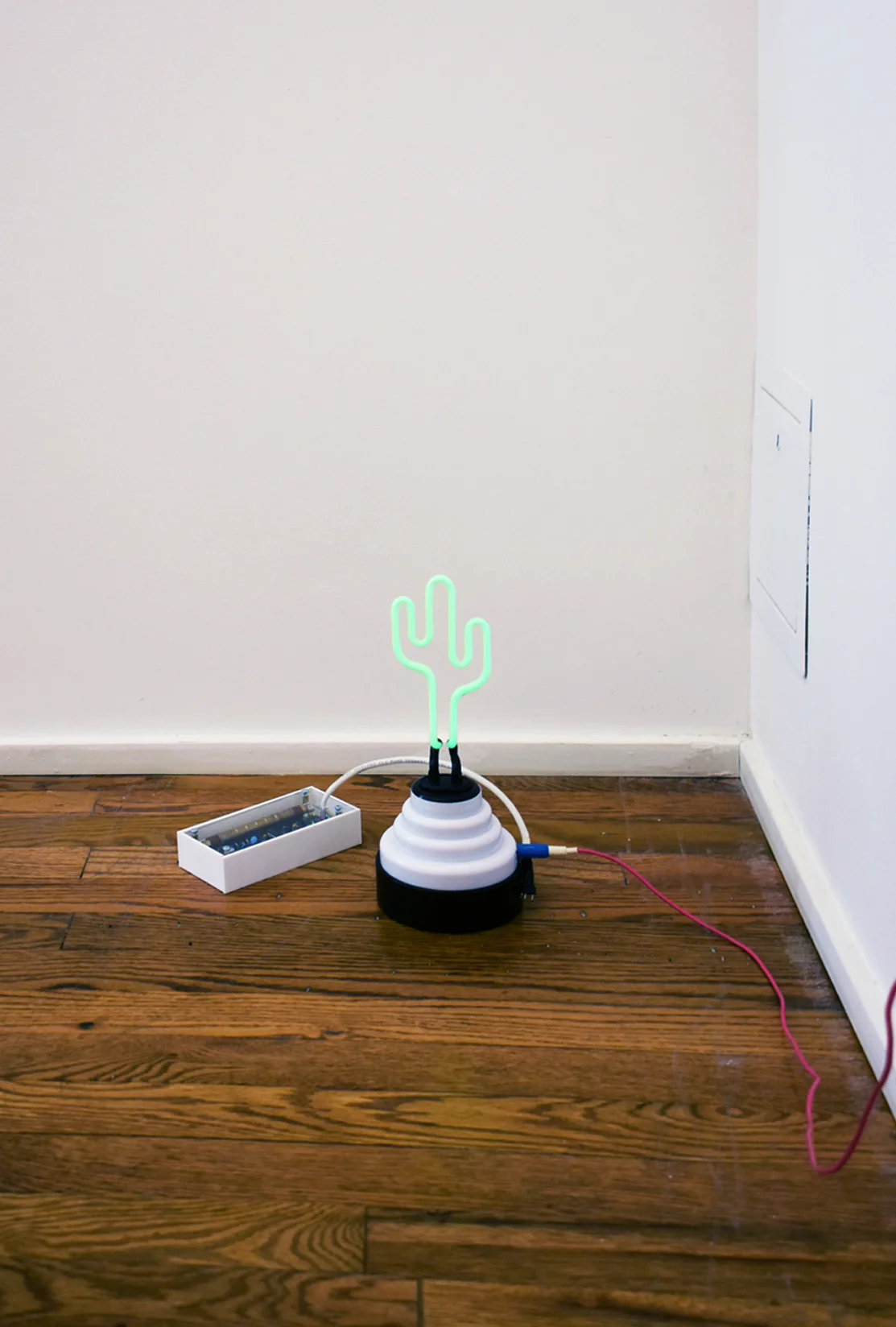 Solitary Particles 2.jpg
