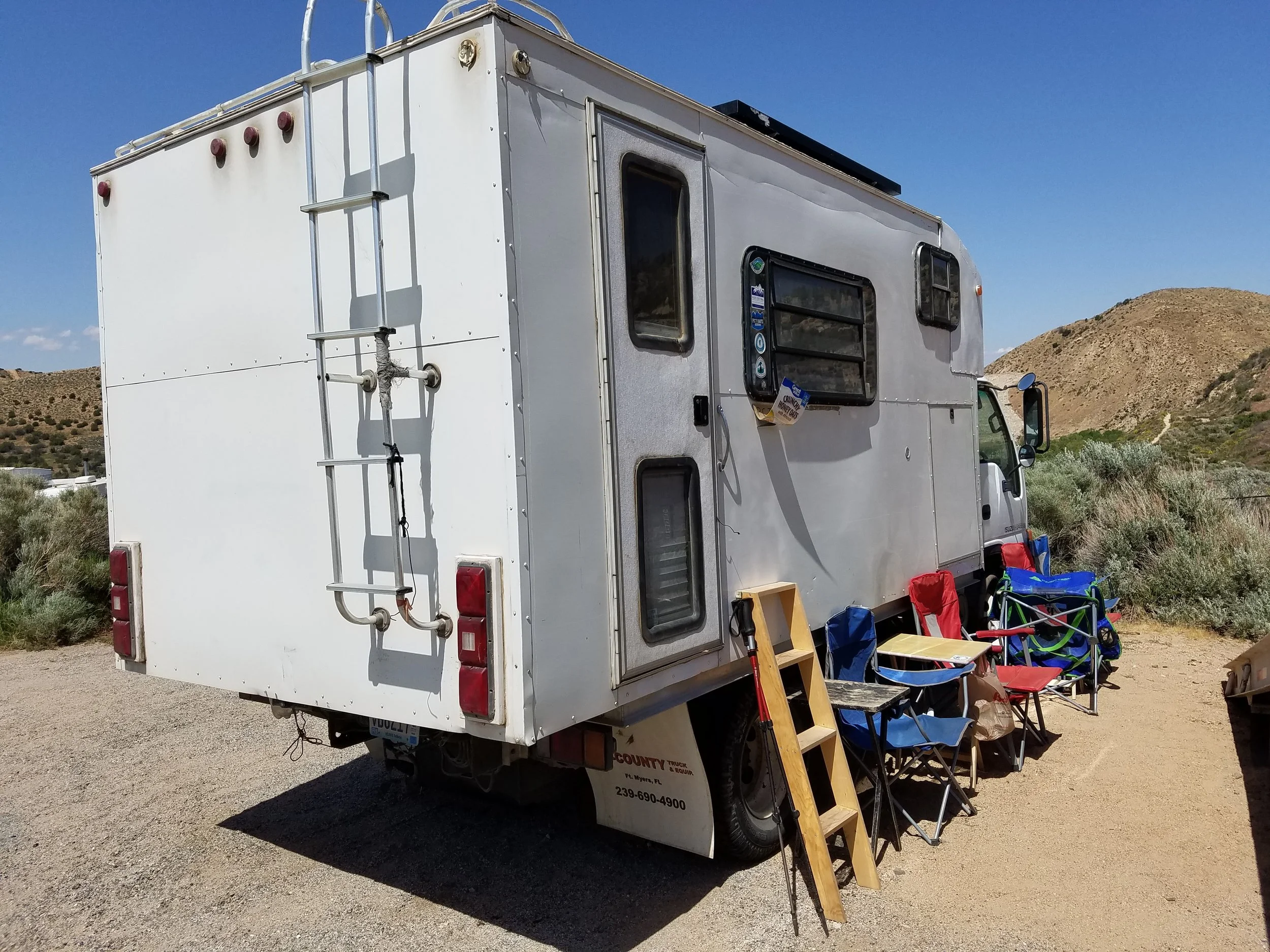 Coppertone's rig complete with cookies and water!