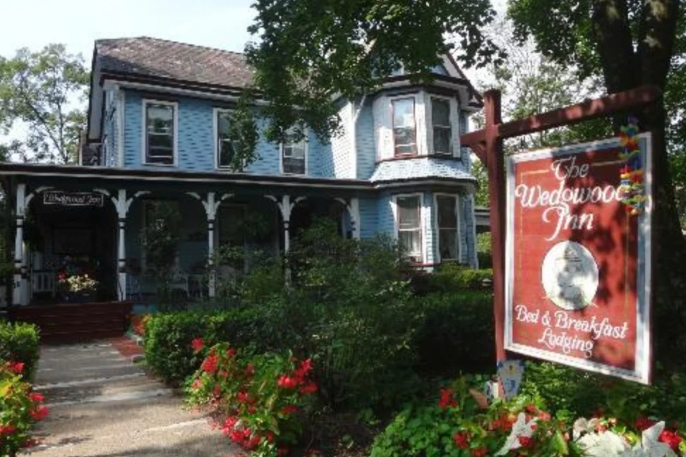 THE WEDGEWOOD INN B&B 267 Main Street P.O. Box 276 Schoharie, NY 12157 (518) 295-7663 (518) 231-8787 info@wedgewoodinn.net Click here for details Distance: 30 mins / 22 miles Capacity: 10 people