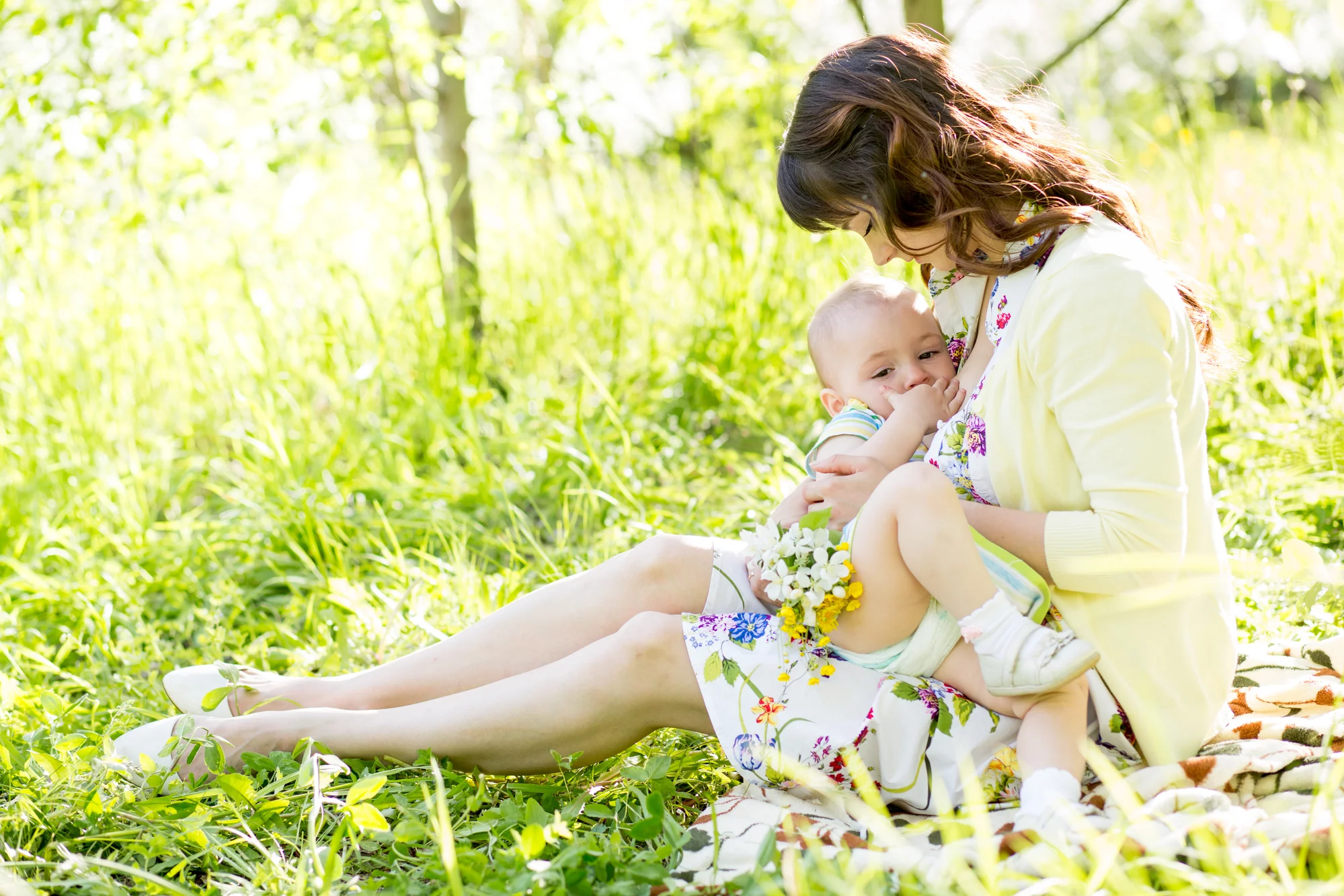 breastfeeding-public.jpg