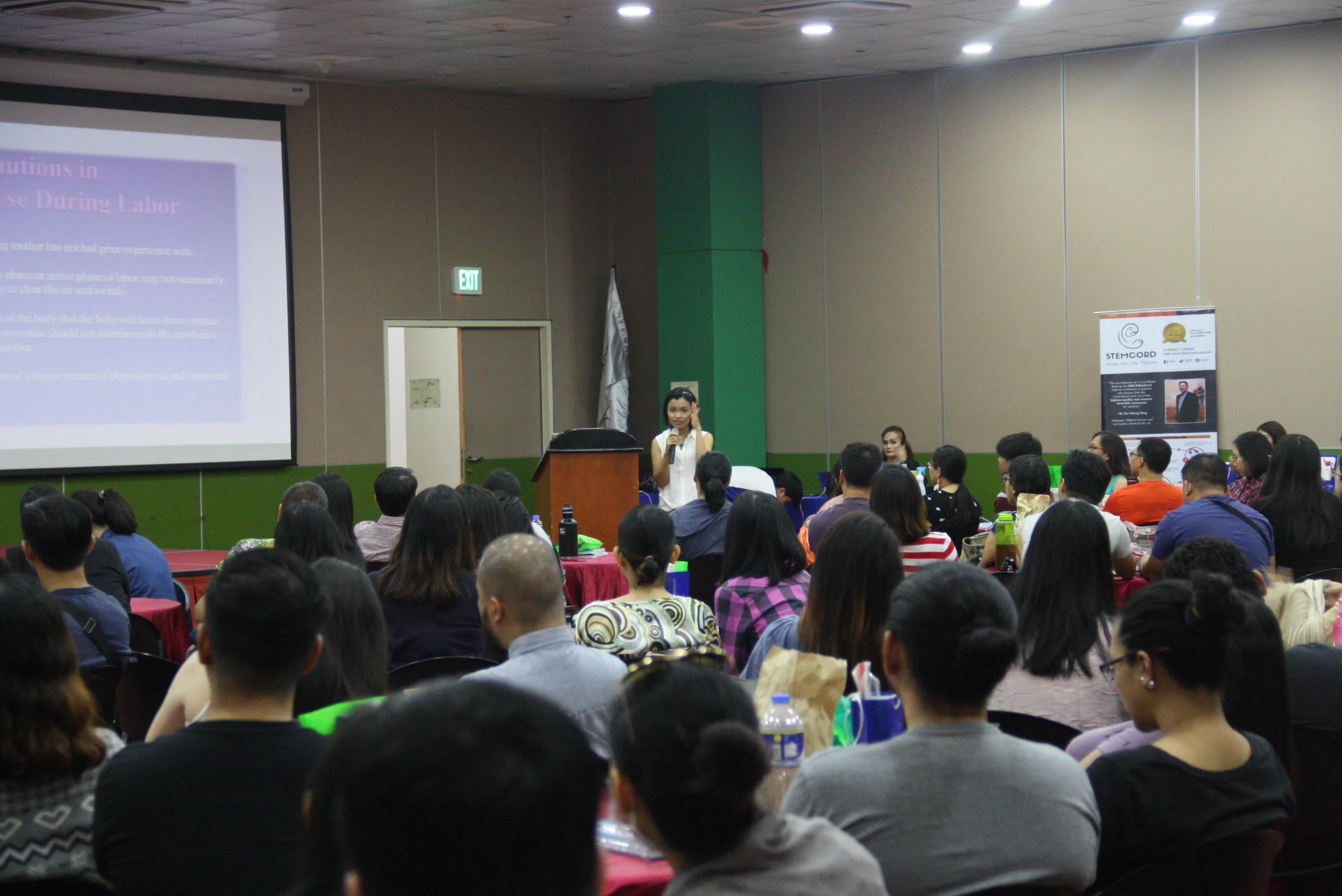 Noelle Pollack, Certified Breastfeeding Counselor and Fertility, Birth, and Postpartum Doula, discussing the benefits of water birthing in Makati Medical Center