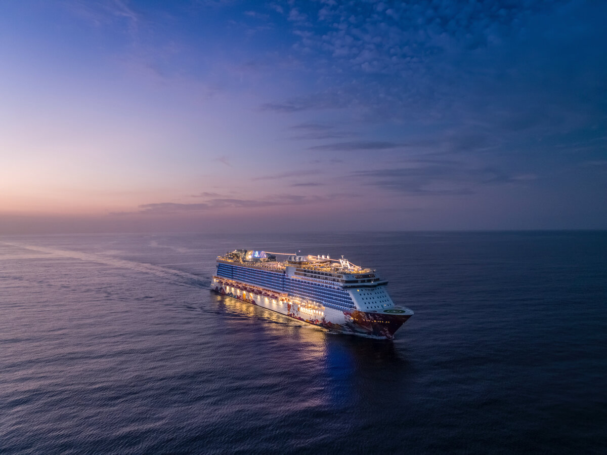 HK Dream Cruises 1