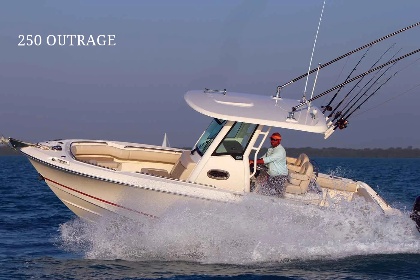 Boston-Whaler-250-Outrage-Gallery-7.jpg