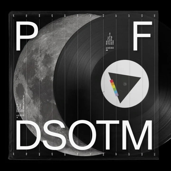 Dark side of the moon
.
Artwork concept of Pink Floyd&rsquo;s masterpiece Dark side of the moon
.
Using the vinyl and the action of removing it from it&rsquo;s sleeve mimics the different moon phases. Vertical markers reference the month in which you