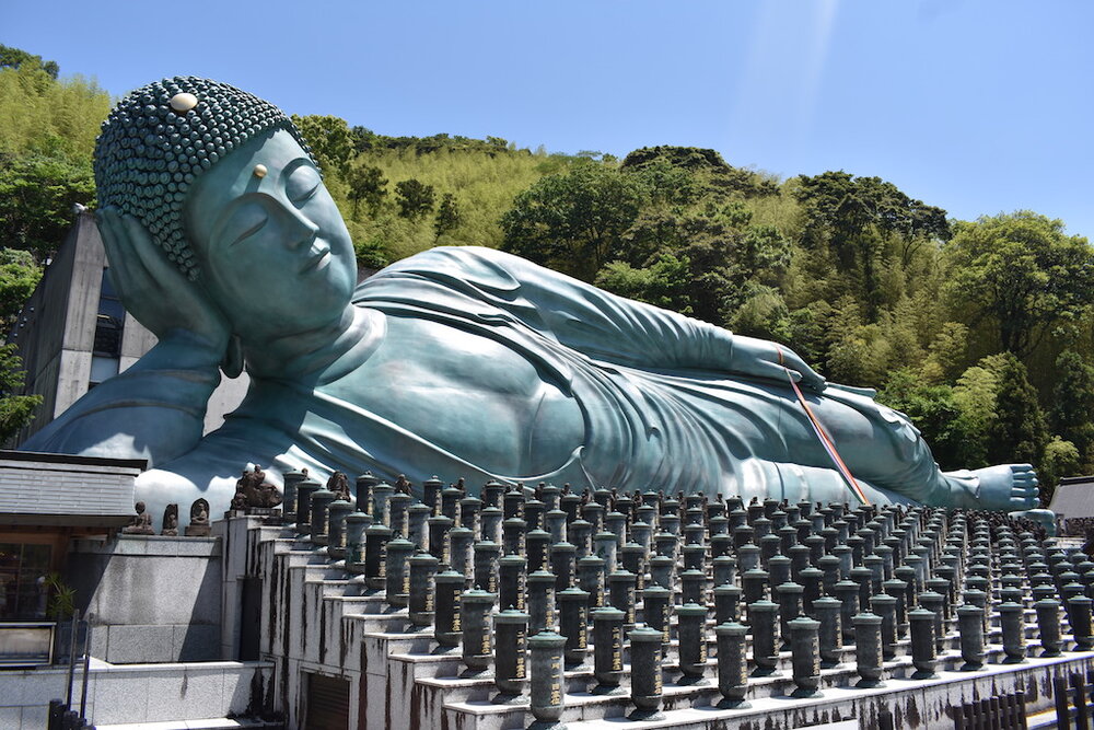 Nanzoin Temple features a long, reclining Buddha