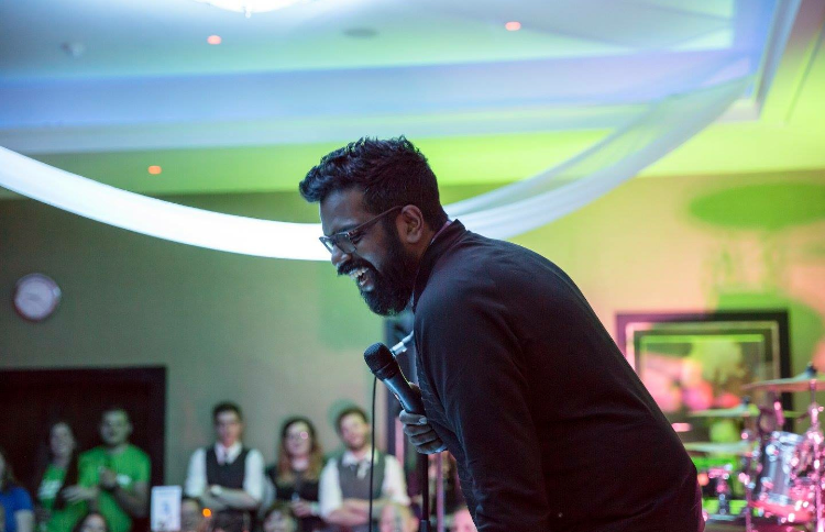 Romesh Ranganathan volunteering his services at a Team Lay event 