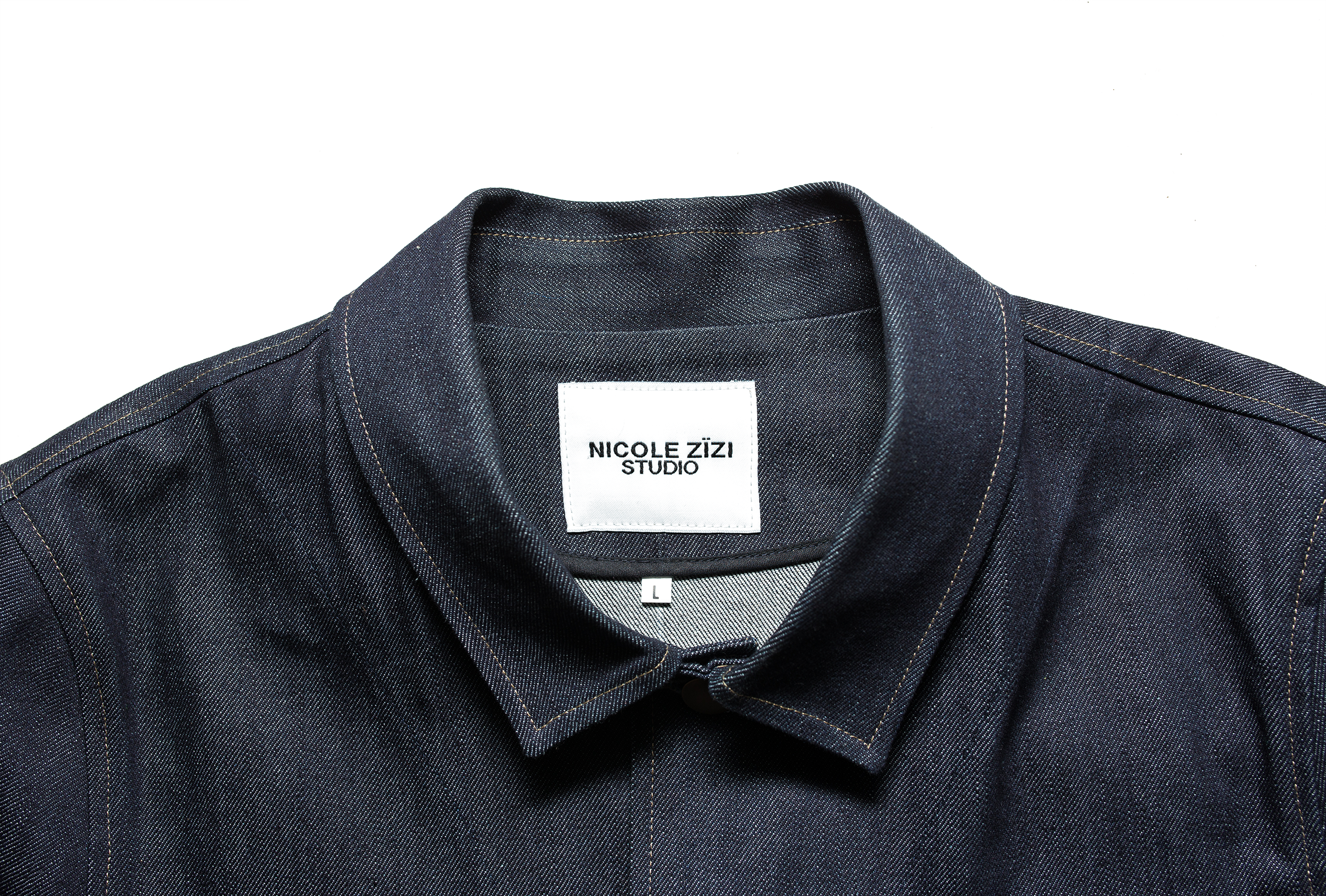 Small-Size-Collar-White-Bg-Flat-Lay.png