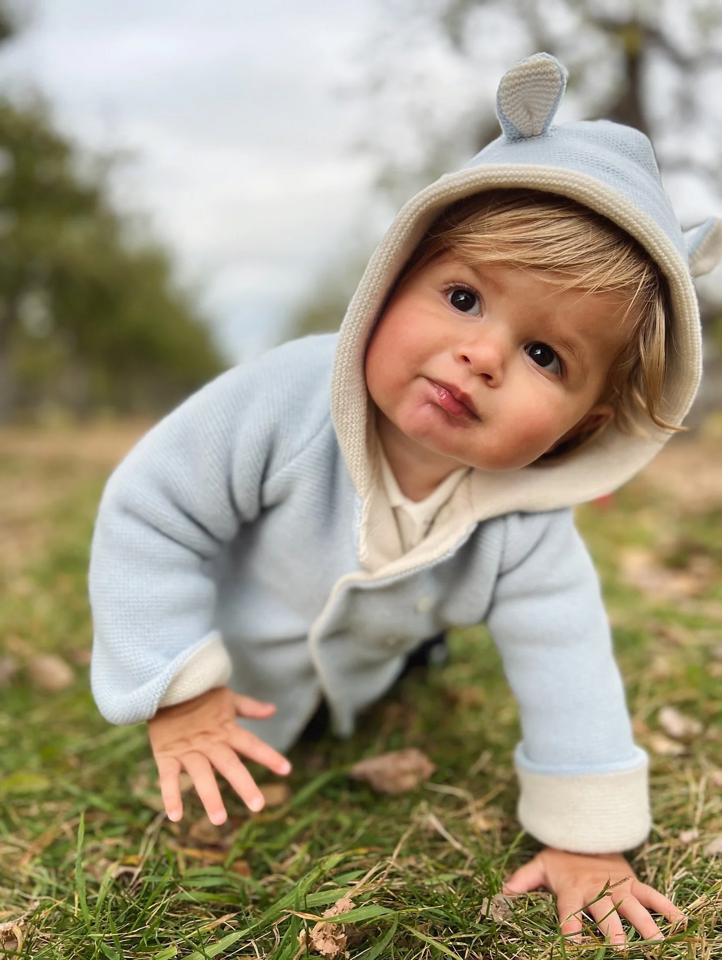 Apple of my eye🍎🐻
.
#sweetpea #mamasboy #fallinlove