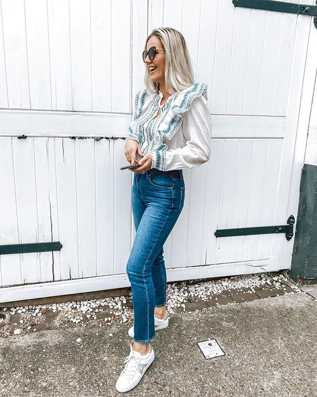 Back to jeans weather ⛈ full outfit by my favourites @katieandjo who&rsquo;s doors are opening again in 1 week! 🥳