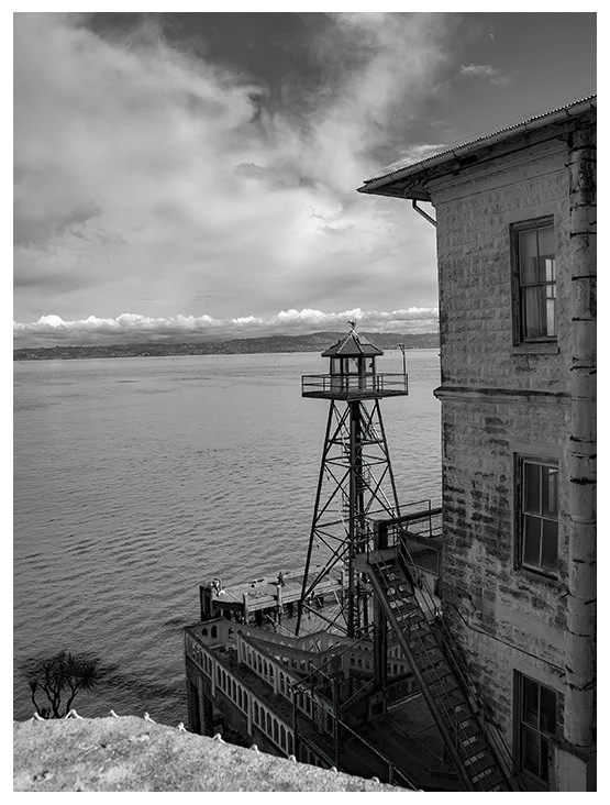 JMWDSC_1041_alcatraz blk metal guard tower.jpg
