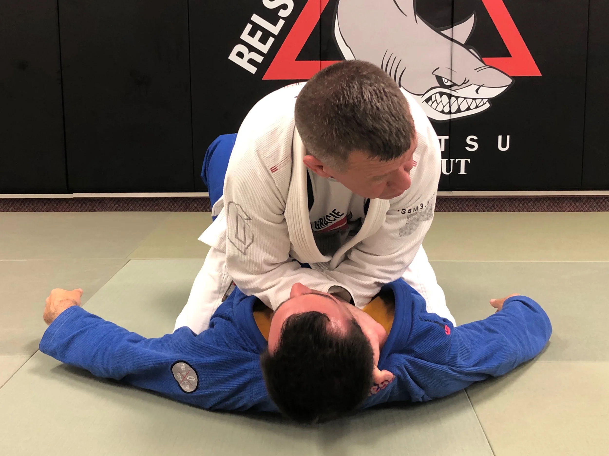 Cross-Collar Choke