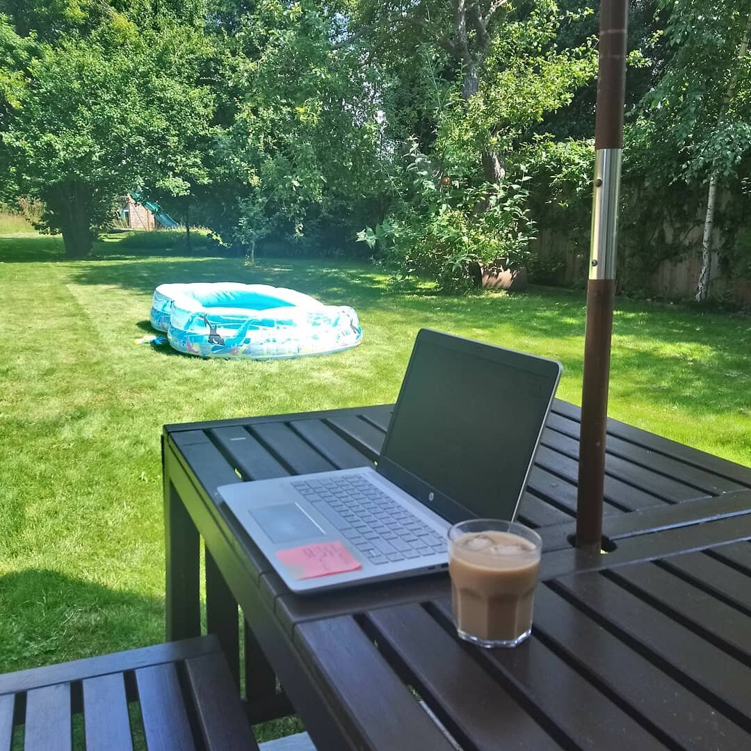 Gratitude...

In this weeks classes we've been sharing things we are grateful for. Such a simple yet really powerful practice to do each day.

Today I am grateful for...
〰 Being able to work outside as I write a new course
〰 Iced coffee ☕ ❄
〰 Shade!
