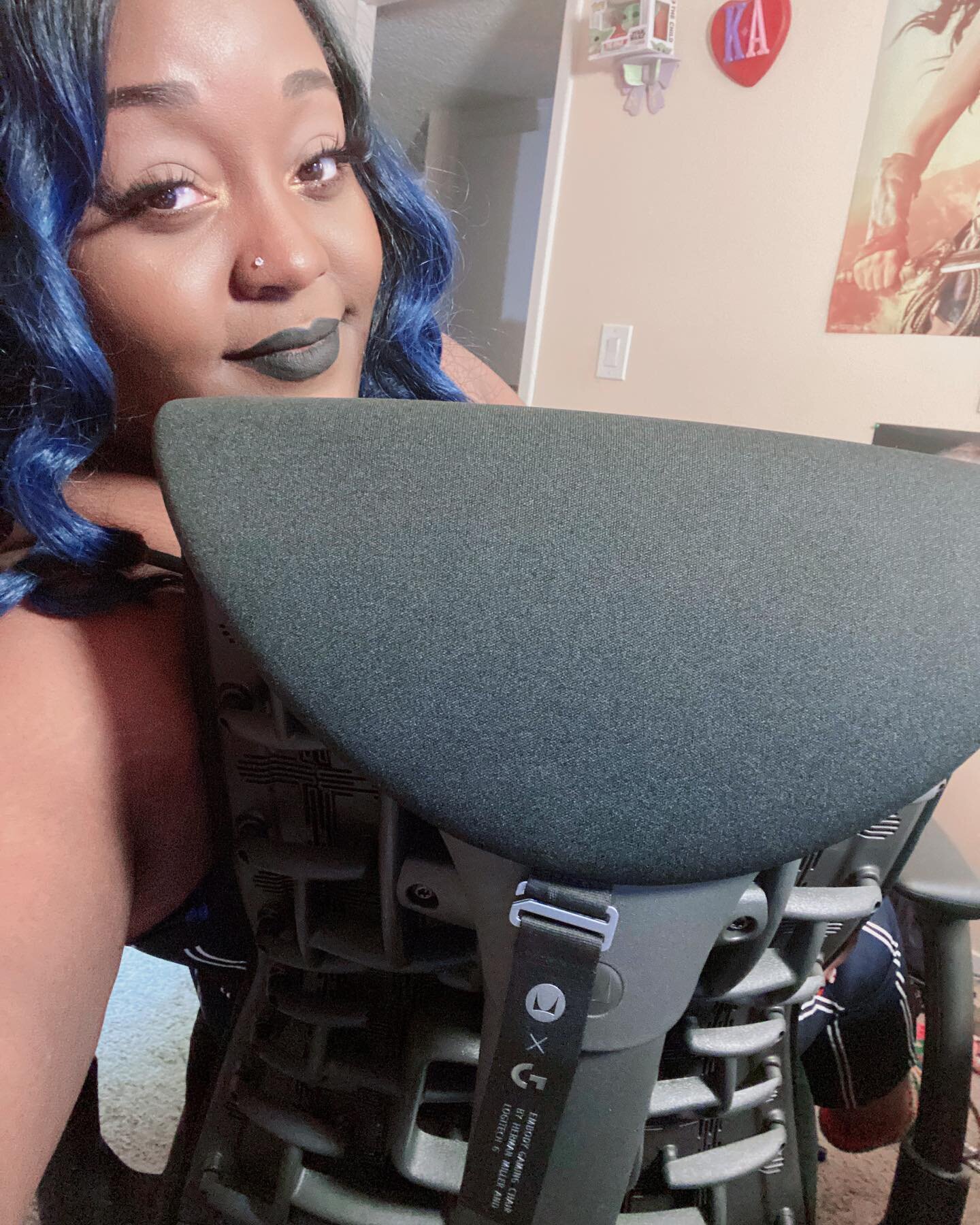 The queens throne 👑 👸🏾 thank you for the new tag for my chair! The Embody Chaor has been such a blessing to my setup and back!

@hermanmiller @logitechg 

#logitechgpartner #streamer #streaming #gaming #gamer #hermanmiller #blackgirlmagic #blackgi