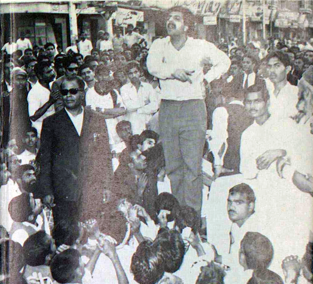 Tariq Ali addressing a workers’ demonstration in Lyallpur (now Faisalabad) circa 1969. Reprinted with permission — Tariq Ali, Pakistan: Military Rule or People’s Power?