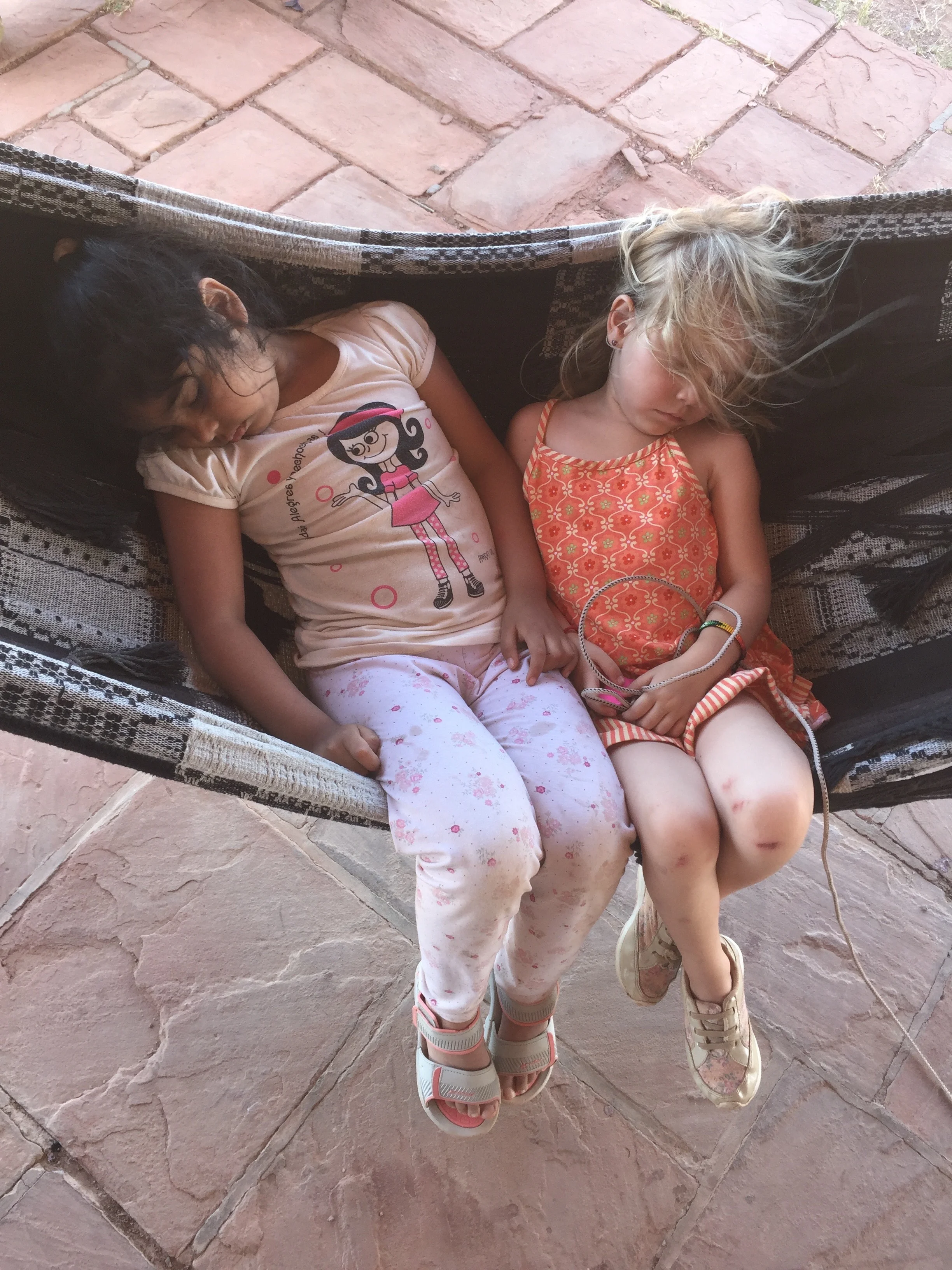 children sleepong - Copy - Copy - Copy - Copy - Copy - Copy.jpg