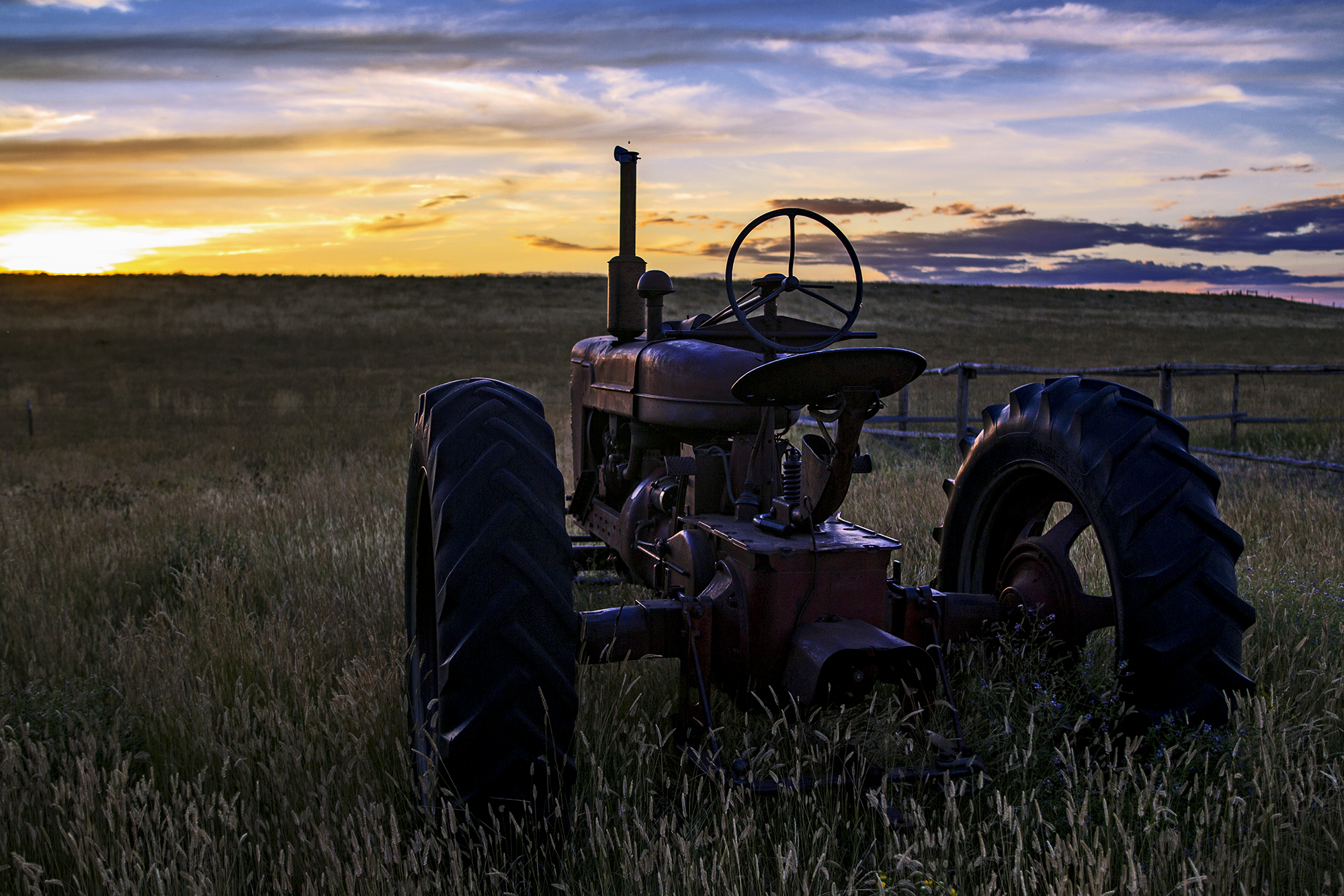 tractor_sunset.png