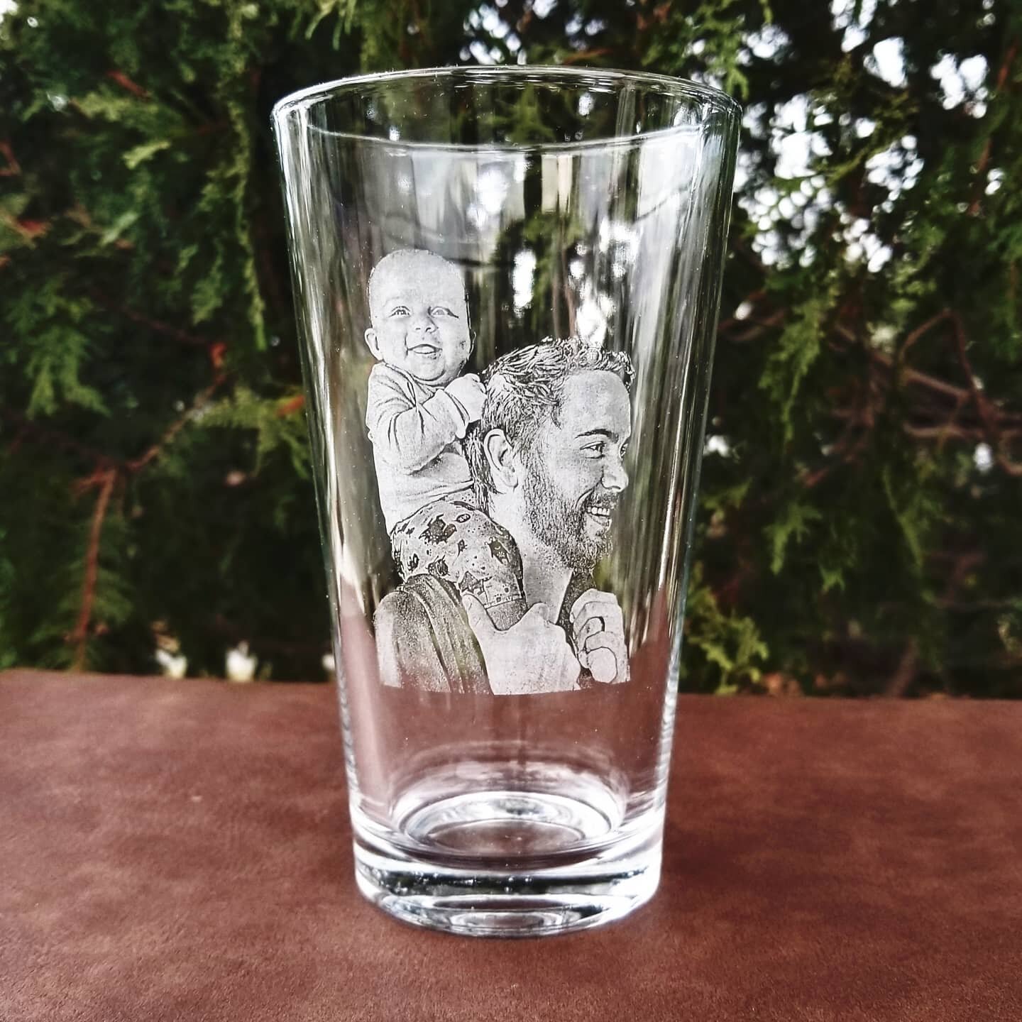 Gotta love a great smile!
Make your photo glass @cuttingedgeboston 
[SHOP LINK IN BIO]
.
.
.
.
#portrait #familyphoto #babyphotos #photography #newproducts #etsyshop #smallbusiness #etsy #customgifts #personalizedgifts #shoplocal #instamood #instarti